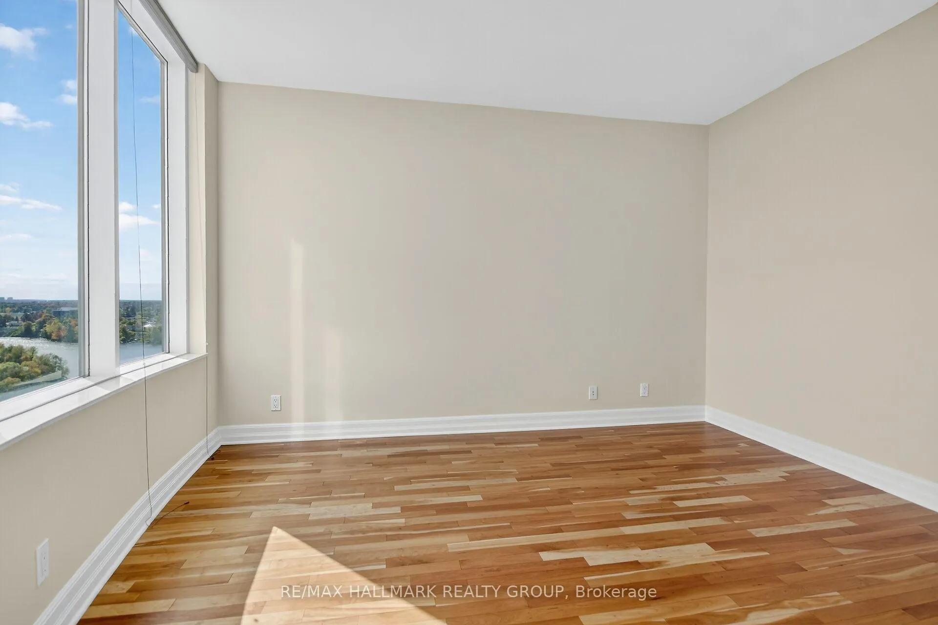 Photo 23 of Unit 1707, 3590 Rivergate Way, Ottawa, Quinterra — HOMEH