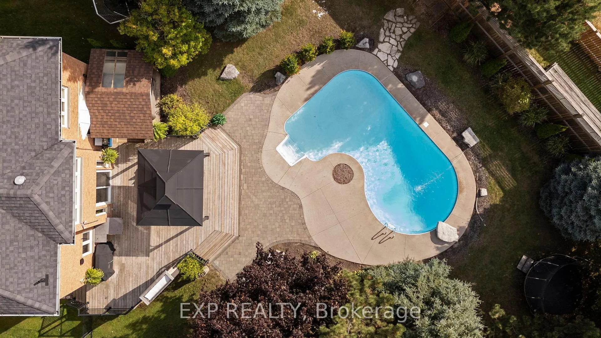 Photo 4 of 71 Cityview Circle, Barrie, Holly — HOMEH