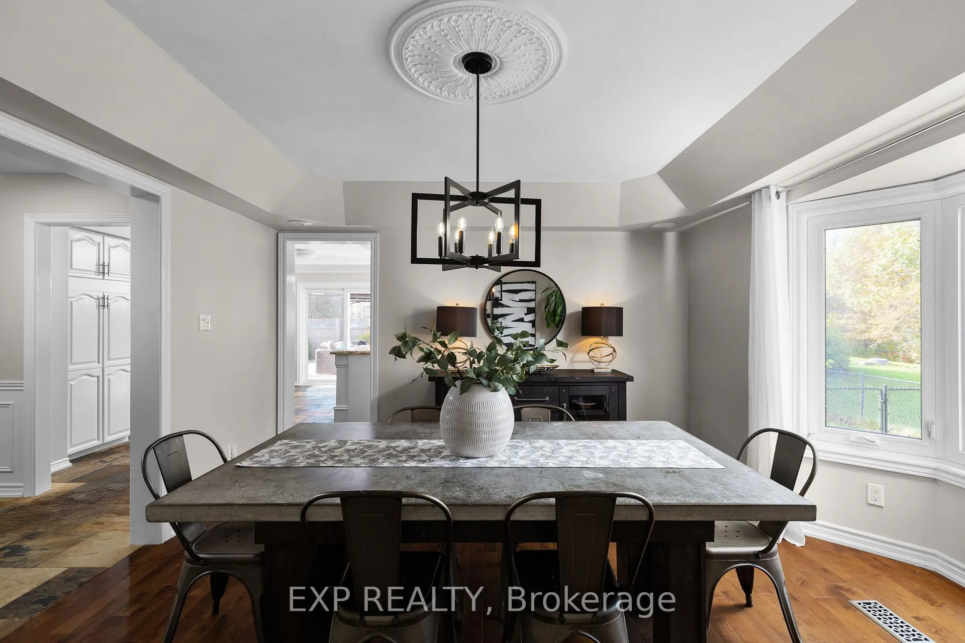 Photo 14 of 71 Cityview Circle, Barrie, Holly — HOMEH