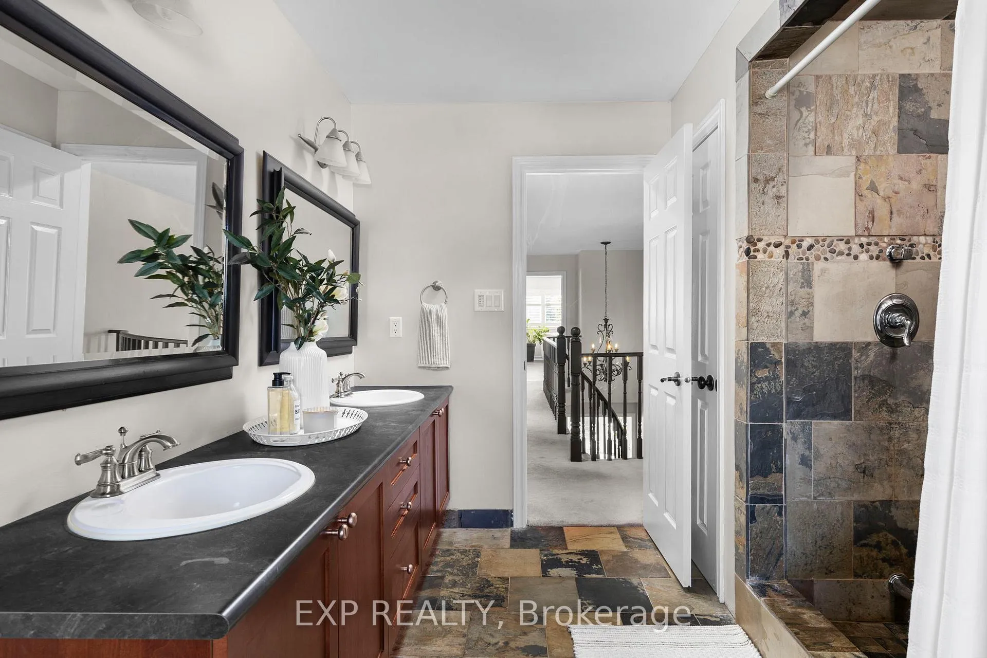 Photo 27 of 71 Cityview Circle, Barrie, Holly — HOMEH