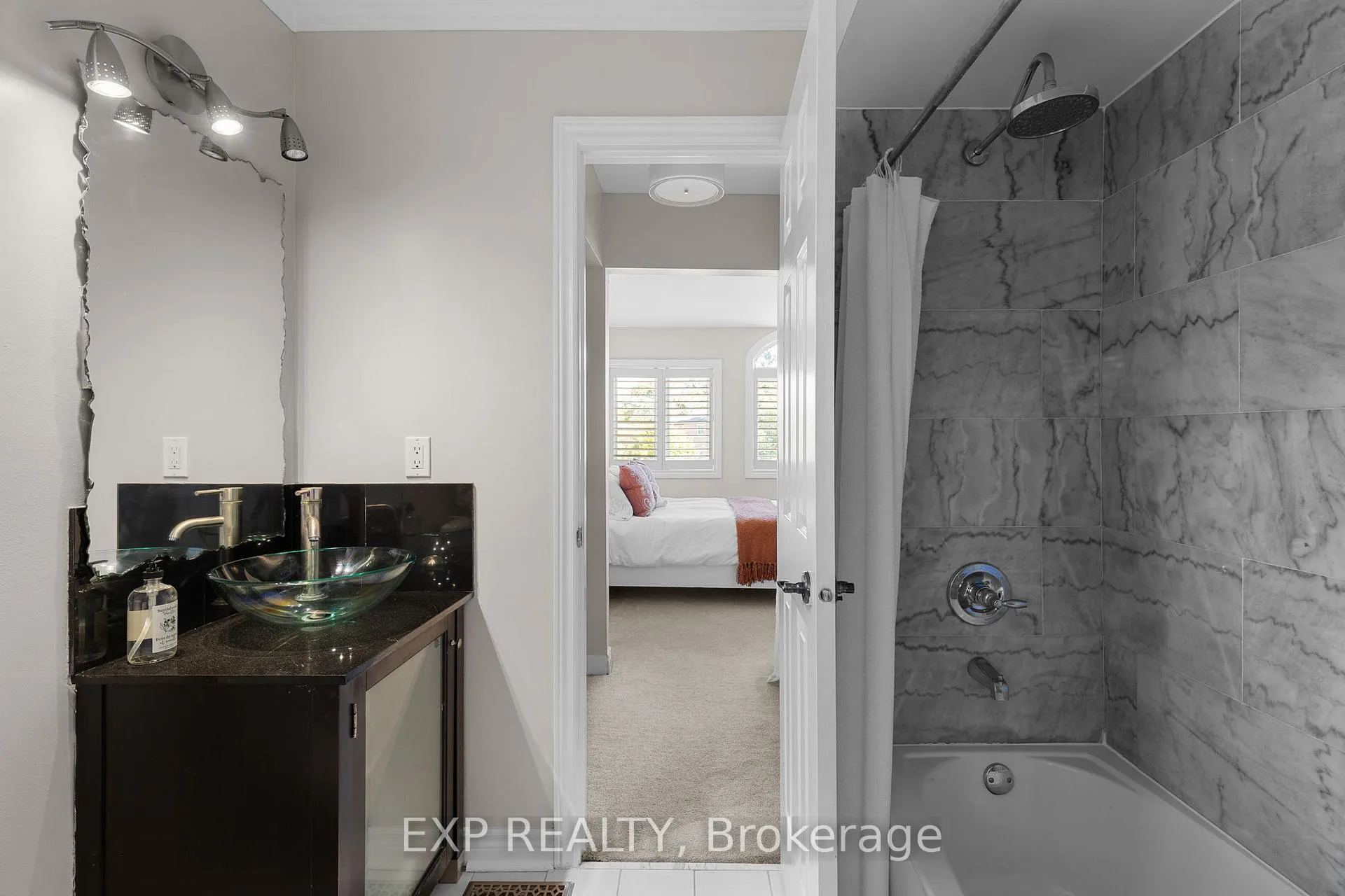Photo 31 of 71 Cityview Circle, Barrie, Holly — HOMEH