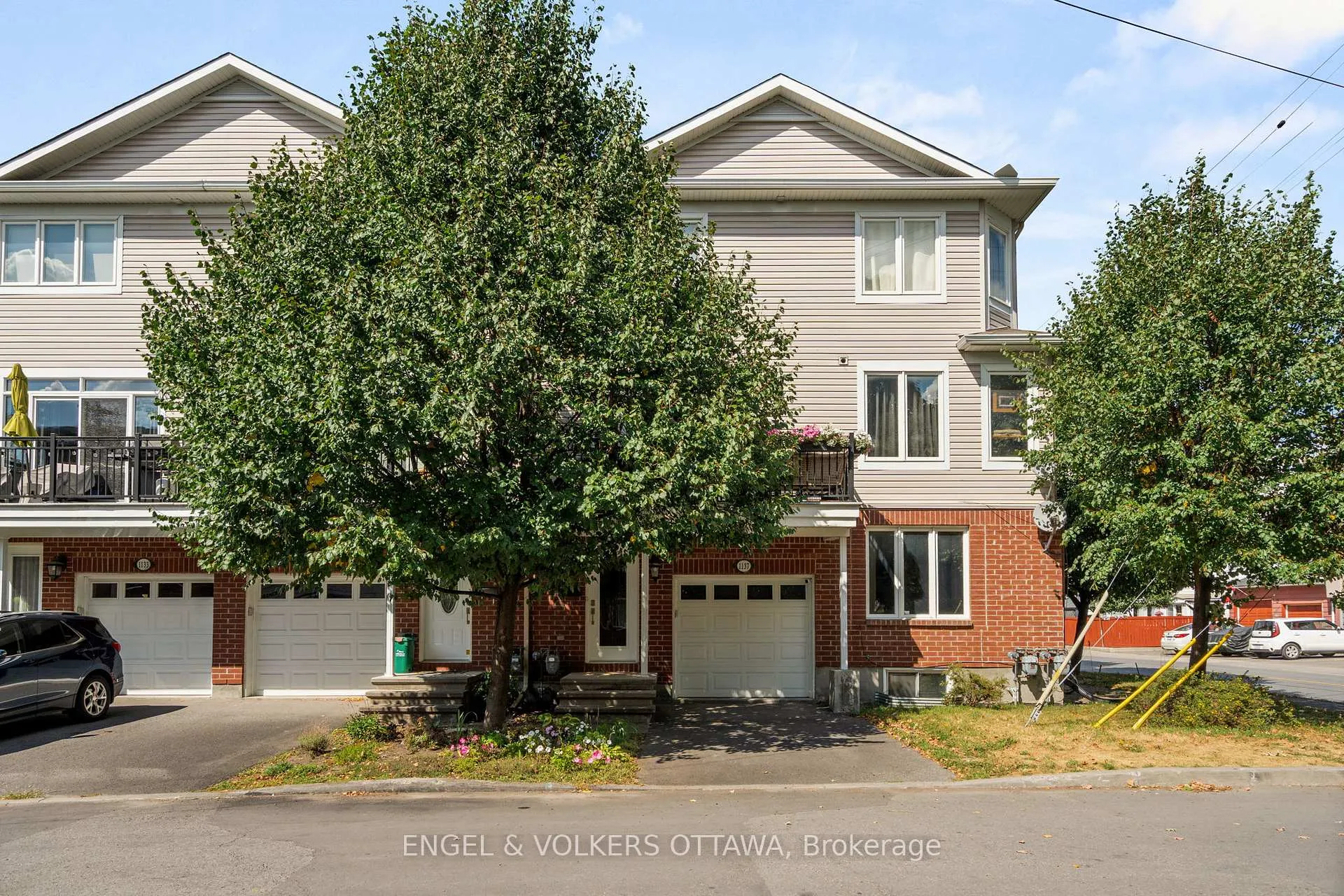 Photo 3 of 1137 Rockingham Avenue, Ottawa, Billings Bridge — HOMEH