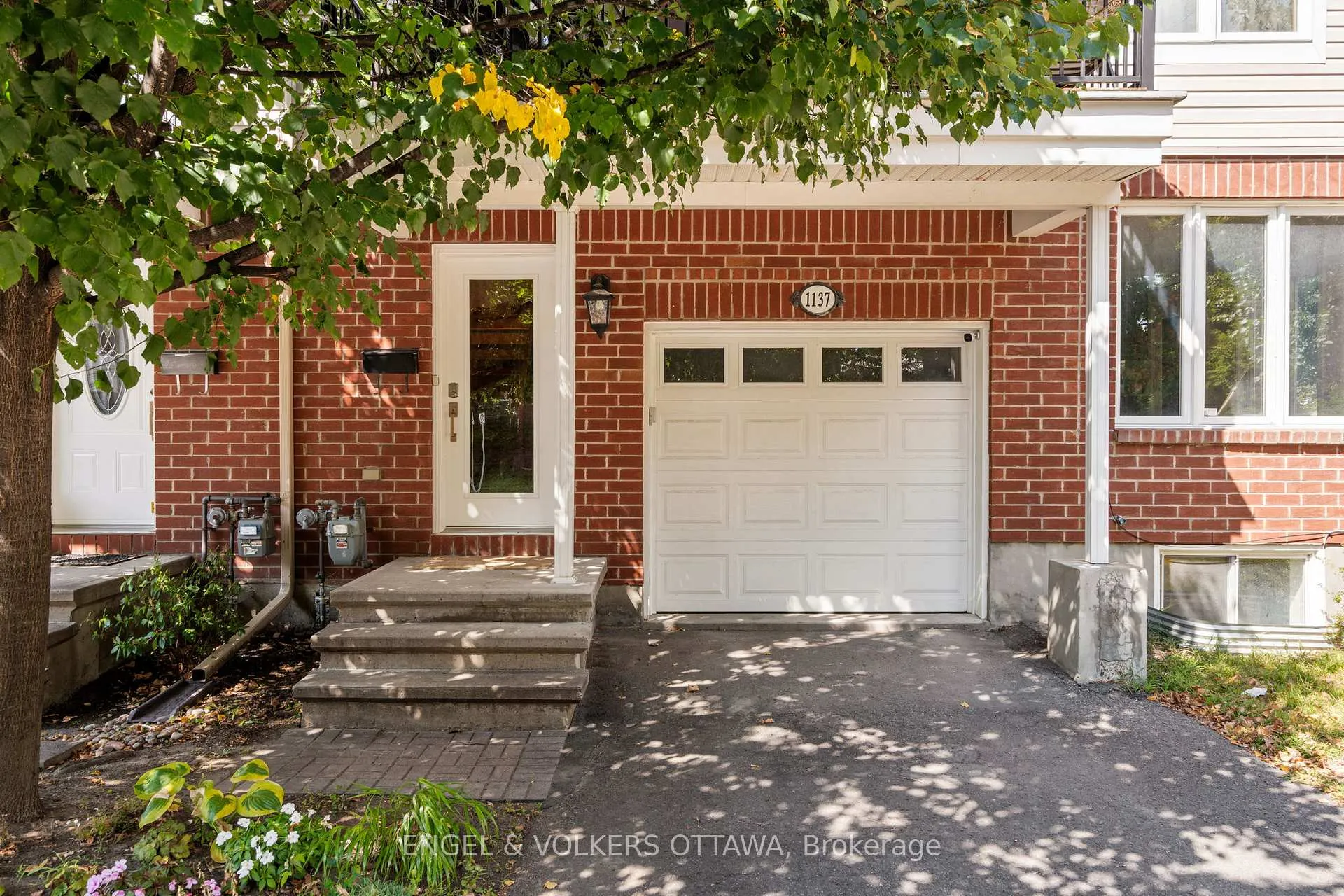Photo 5 of 1137 Rockingham Avenue, Ottawa, Billings Bridge — HOMEH