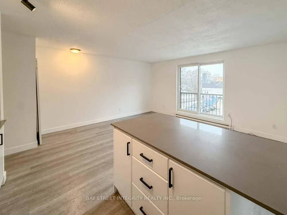 Photo 4 of Unit Unit 11, 678 Queen Street E, Toronto, South Riverdale — HOMEH
