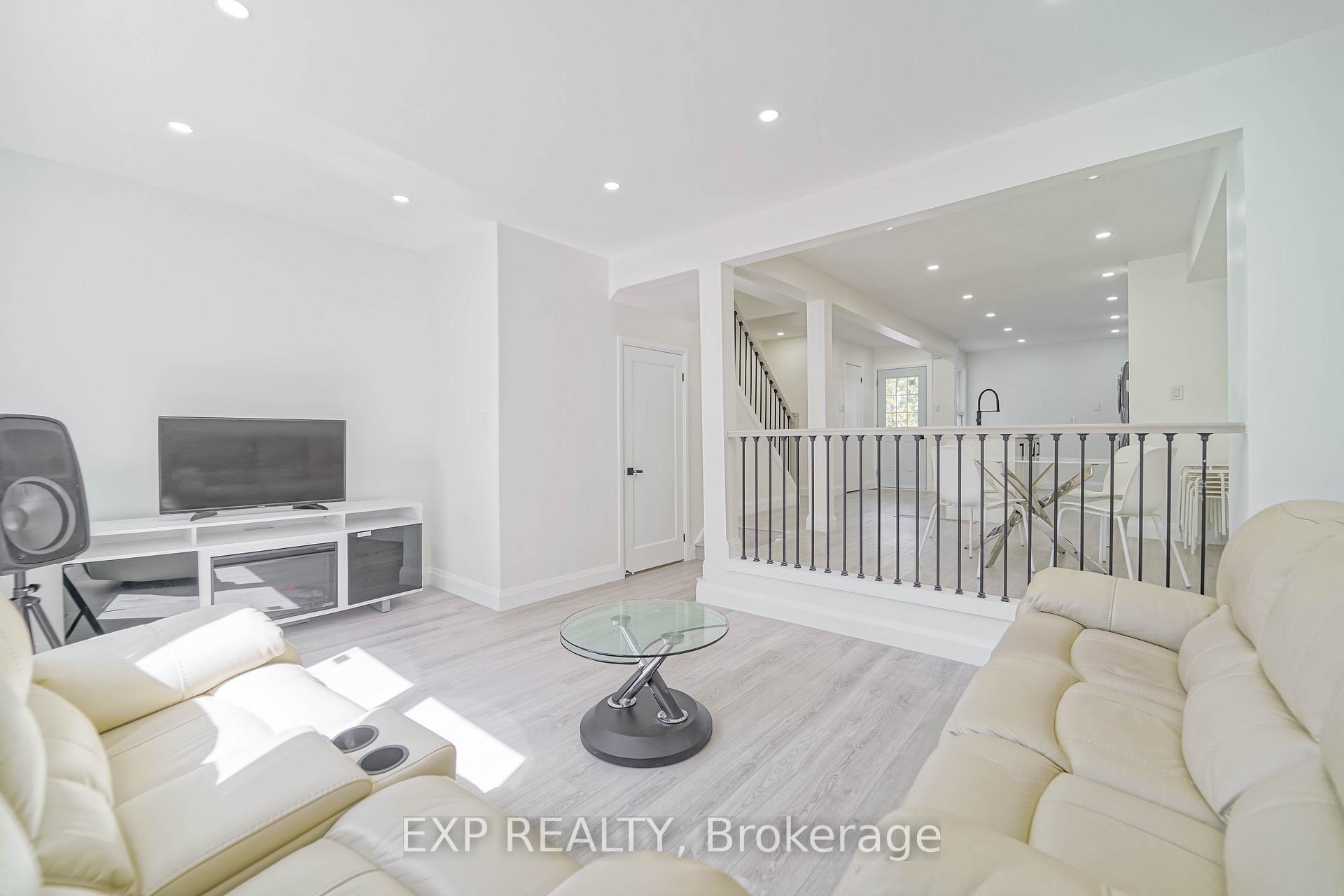 Photo 9 of Unit Upper Lvl, 25 Nabob Crescent, Scarborough, Malvern — HOMEH