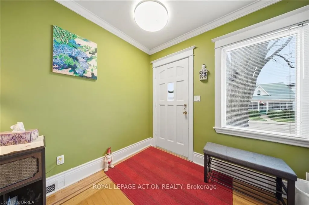 Photo 4 of 13 Devonport Street, Hamilton, Strathcona — HOMEH