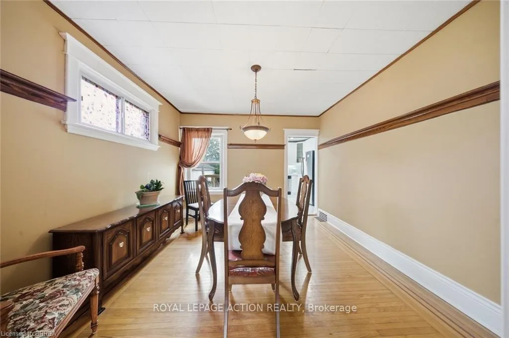 Photo 8 of 13 Devonport Street, Hamilton, Strathcona — HOMEH