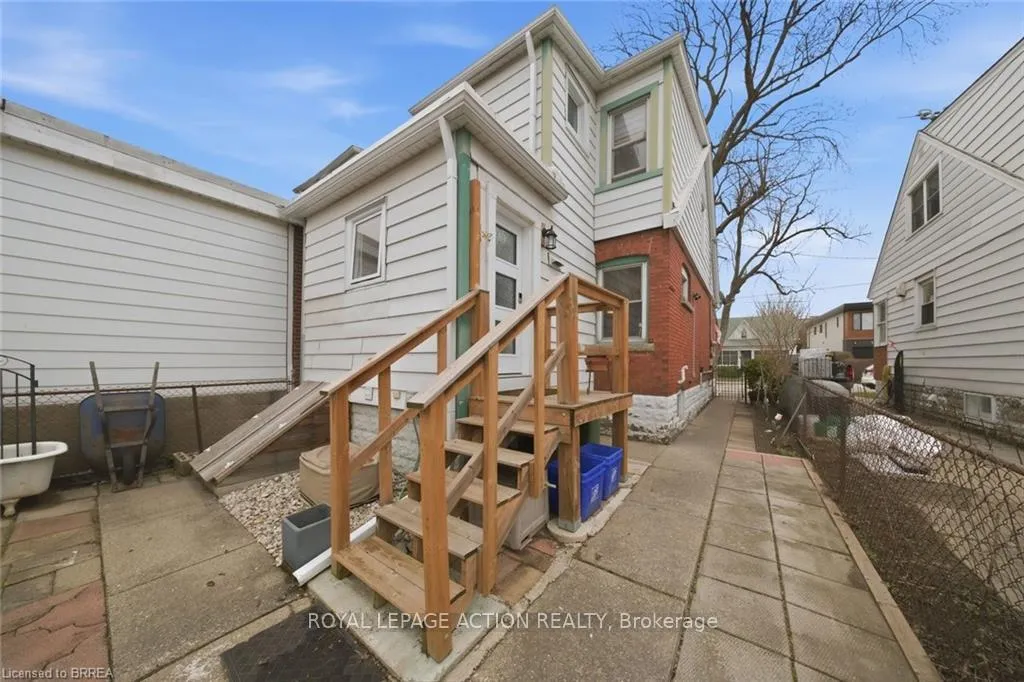 Photo 23 of 13 Devonport Street, Hamilton, Strathcona — HOMEH