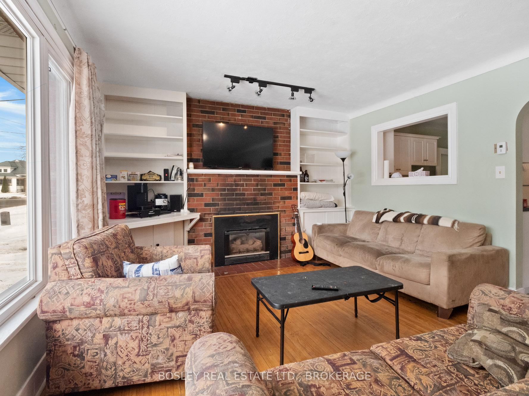 Photo 3 of 74 West Street N, Thorold, Thorold Downtown — HOMEH