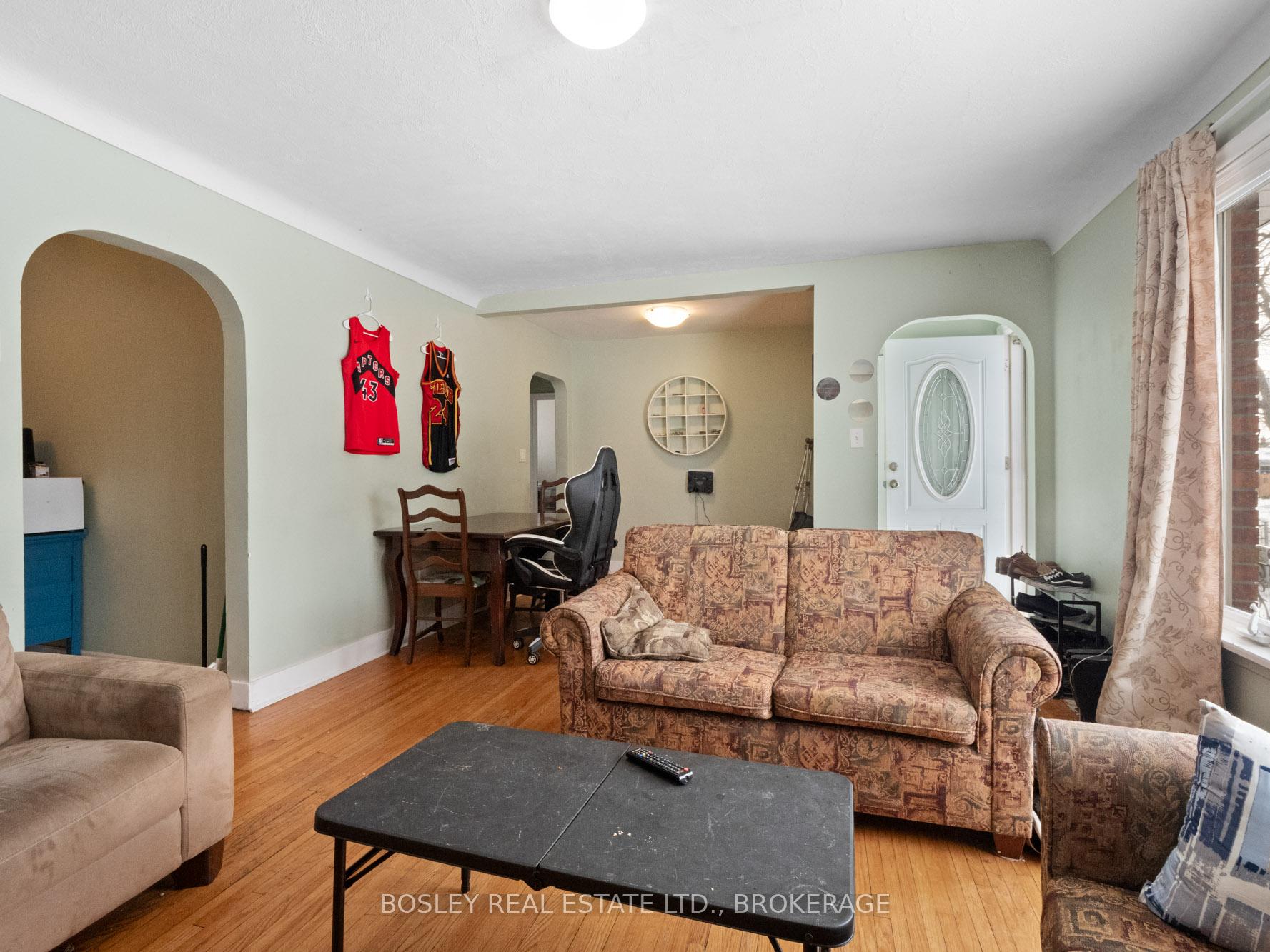 Photo 4 of 74 West Street N, Thorold, Thorold Downtown — HOMEH