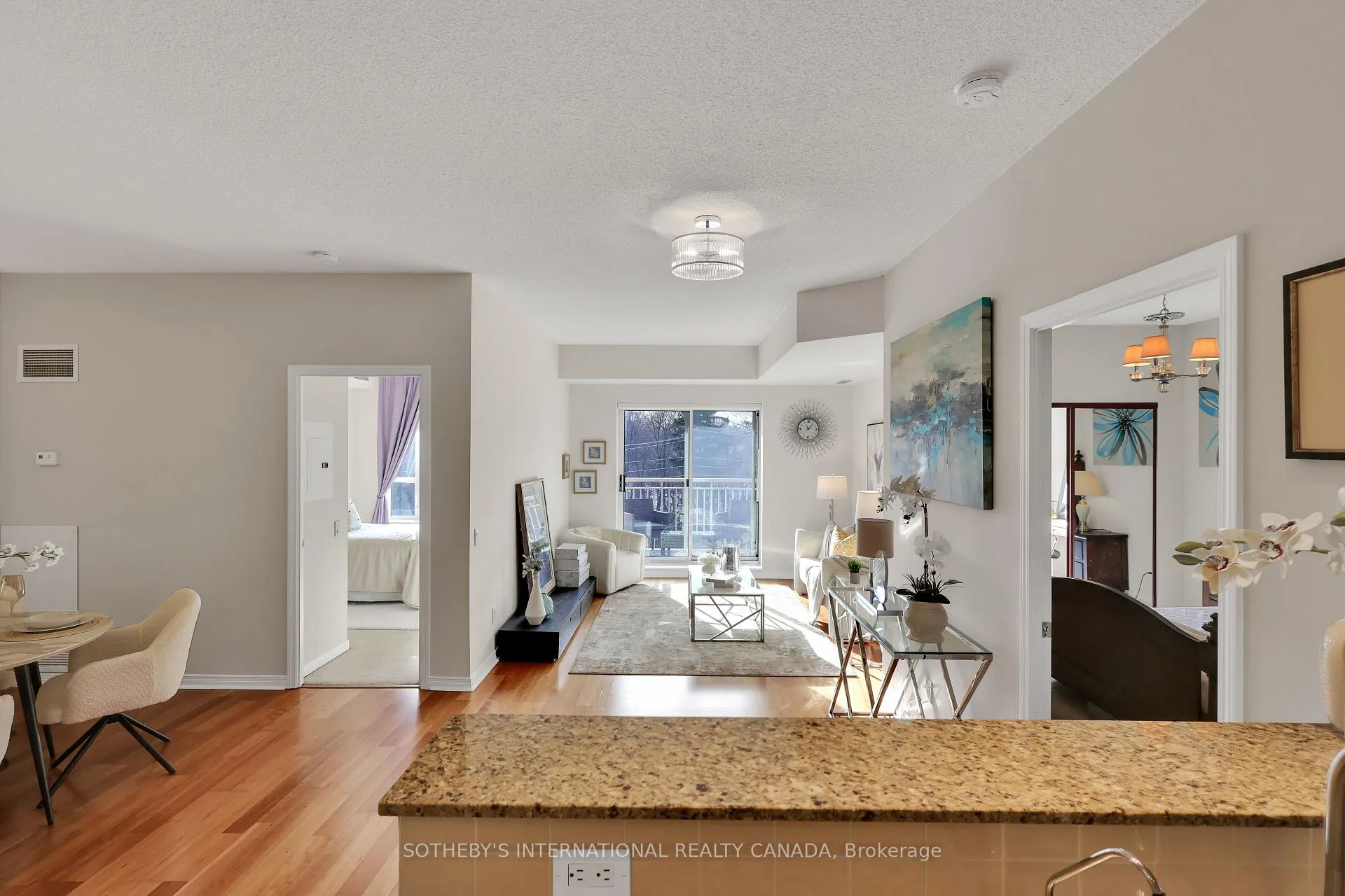 Photo 3 of Unit 415, 451 Rosewell Avenue, Toronto, Lawrence Park South — HOMEH