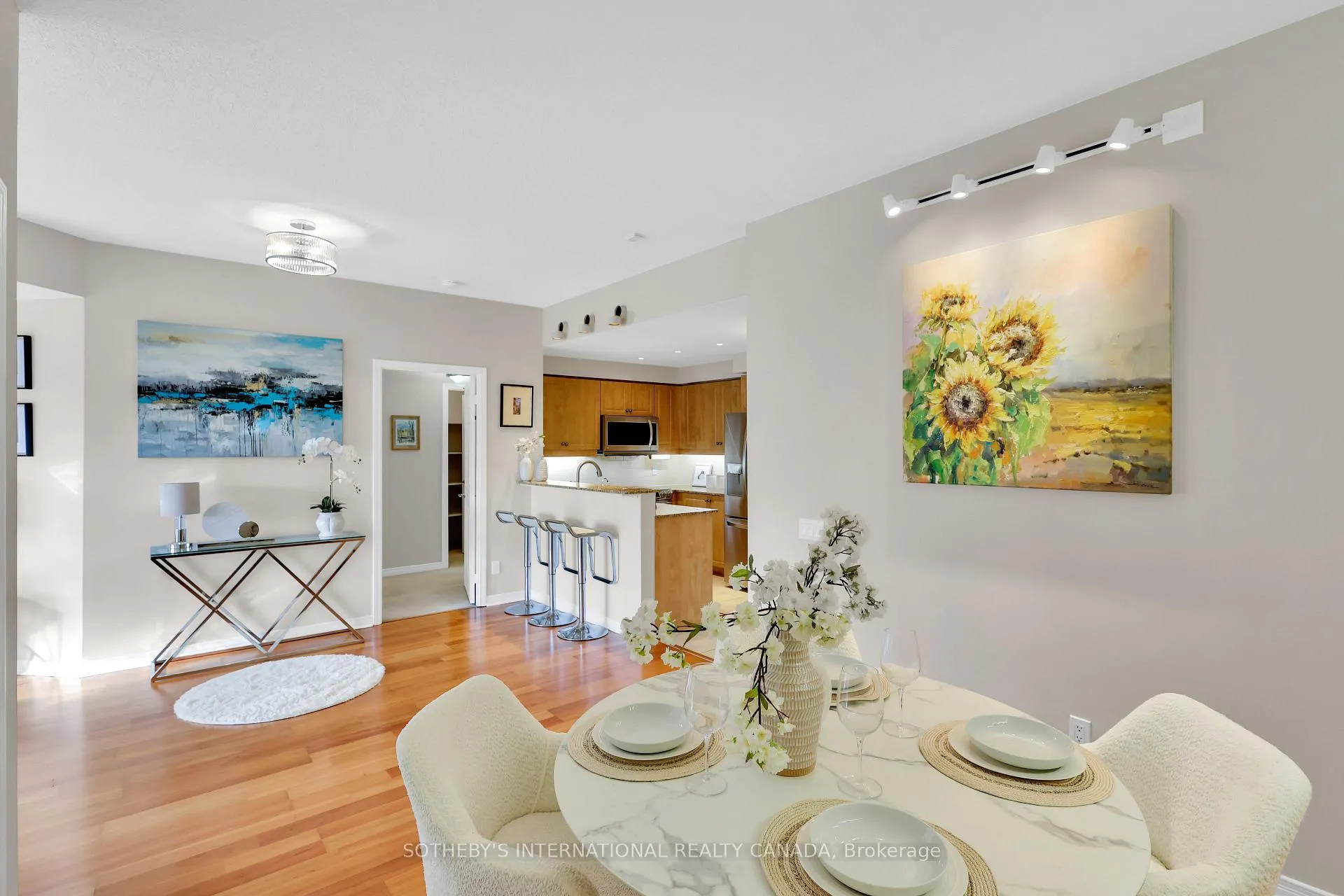 Photo 10 of Unit 415, 451 Rosewell Avenue, Toronto, Lawrence Park South — HOMEH