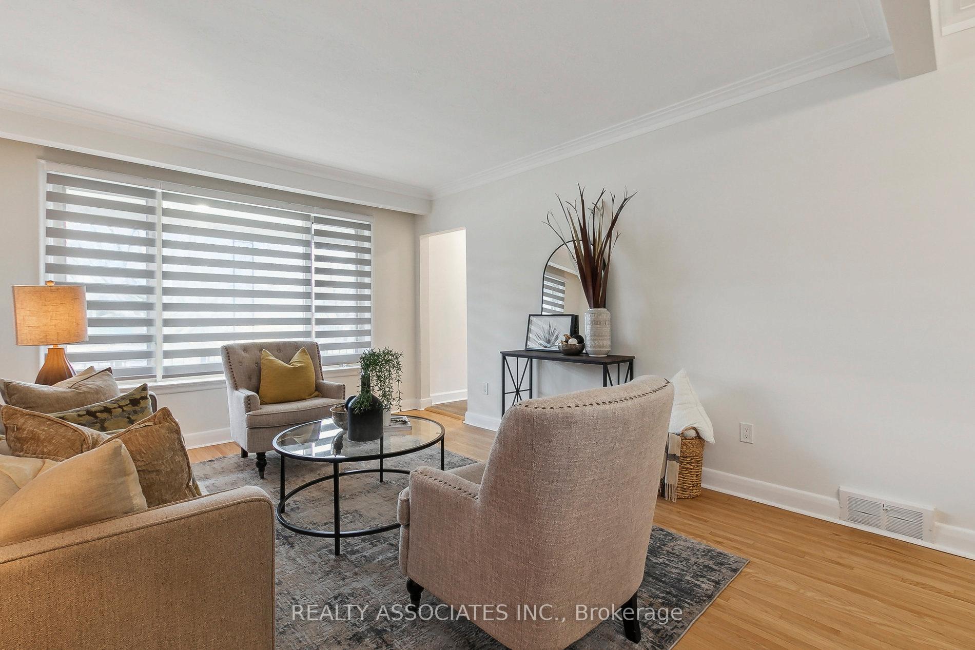 Photo 6 of 42 Fraserton Crescent, Scarborough, Bendale — HOMEH