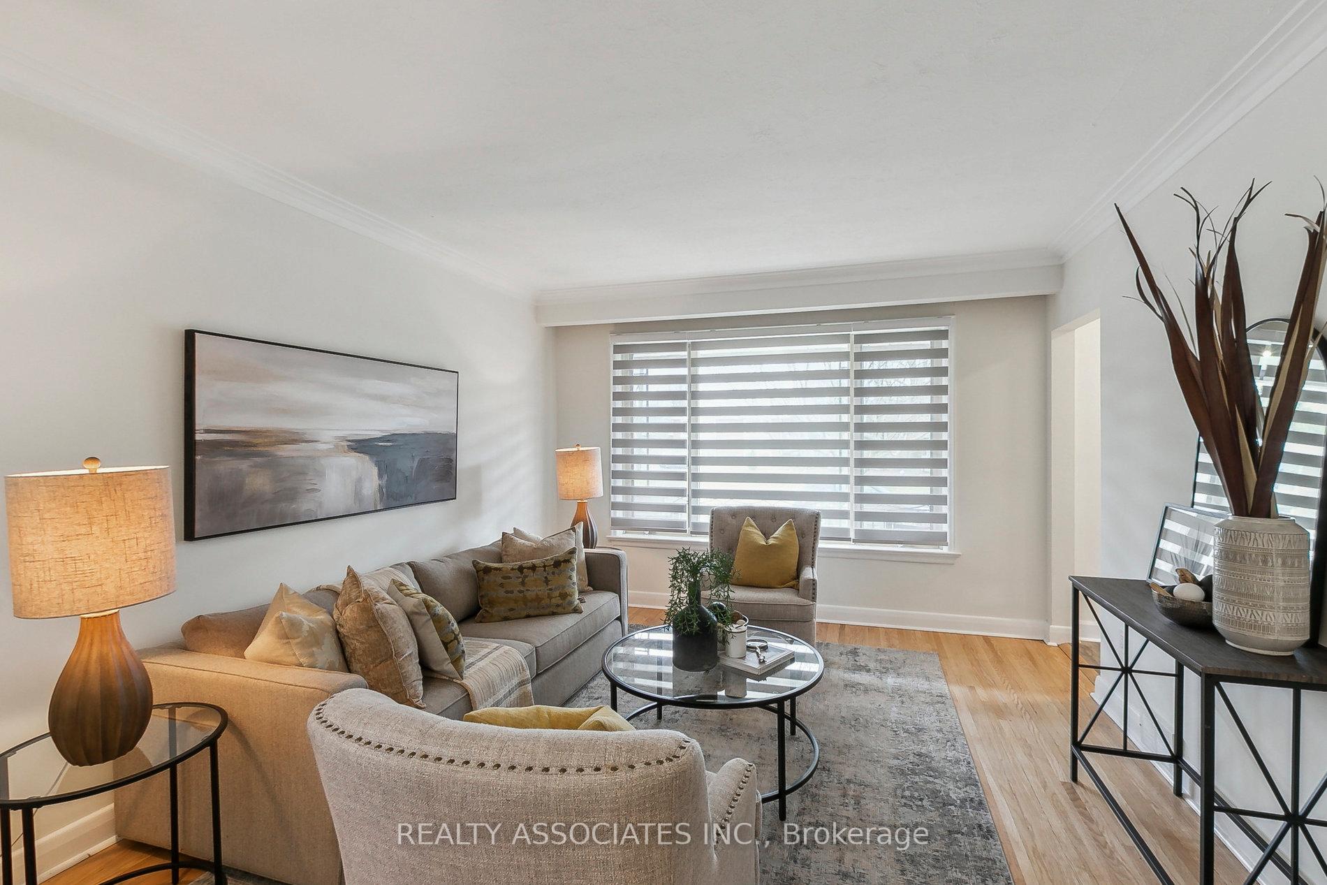 Photo 8 of 42 Fraserton Crescent, Scarborough, Bendale — HOMEH