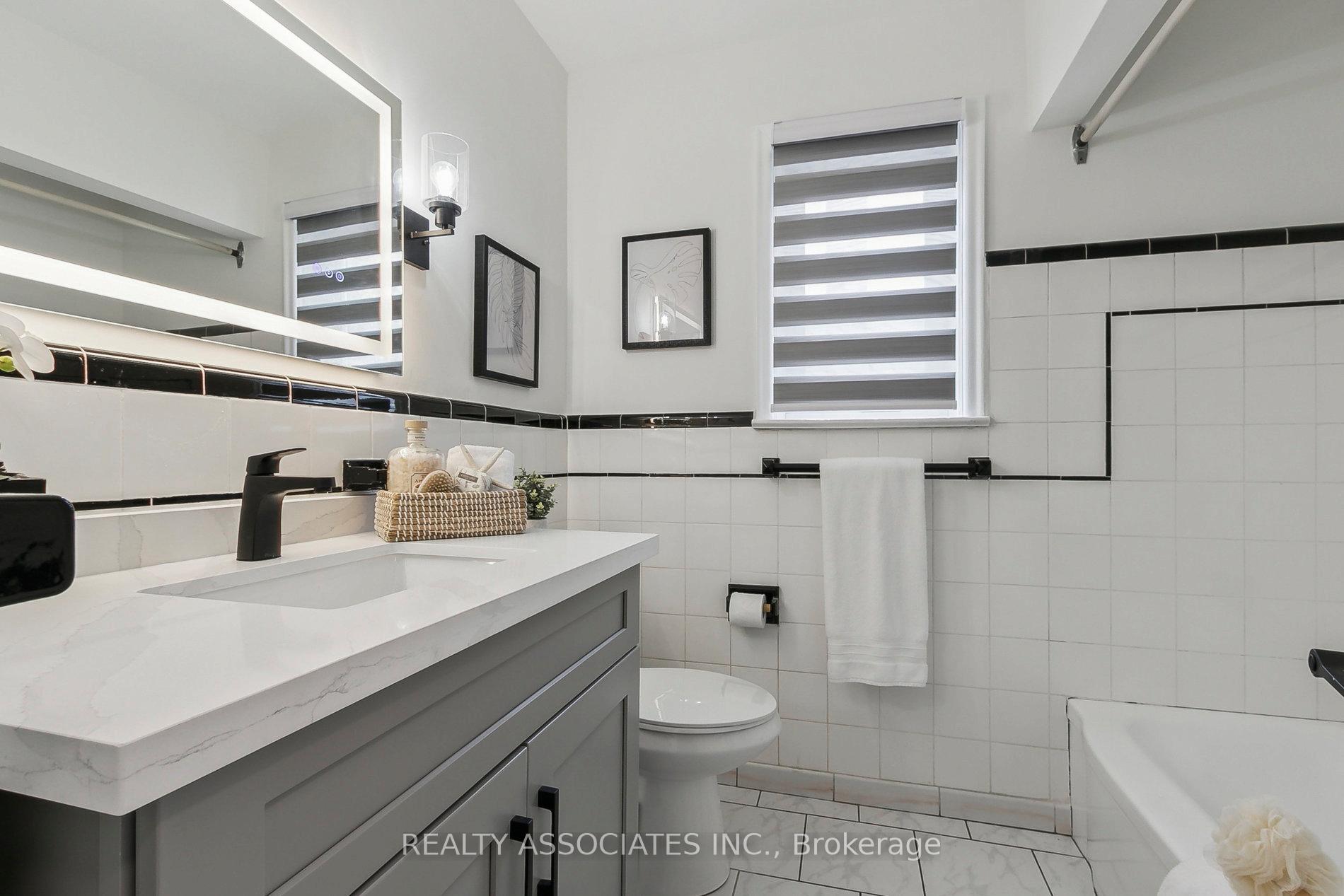 Photo 33 of 42 Fraserton Crescent, Scarborough, Bendale — HOMEH