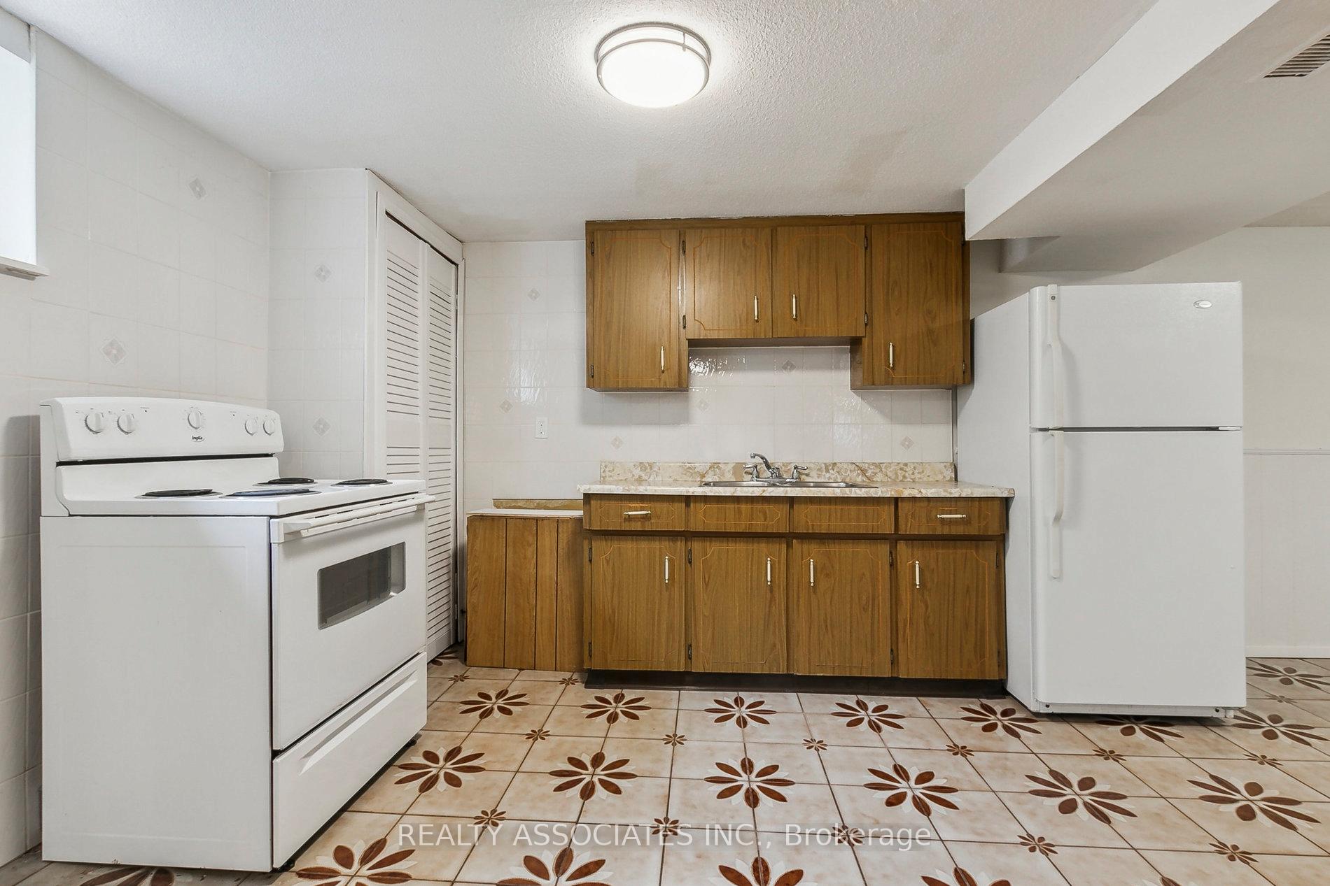 Photo 34 of 42 Fraserton Crescent, Scarborough, Bendale — HOMEH