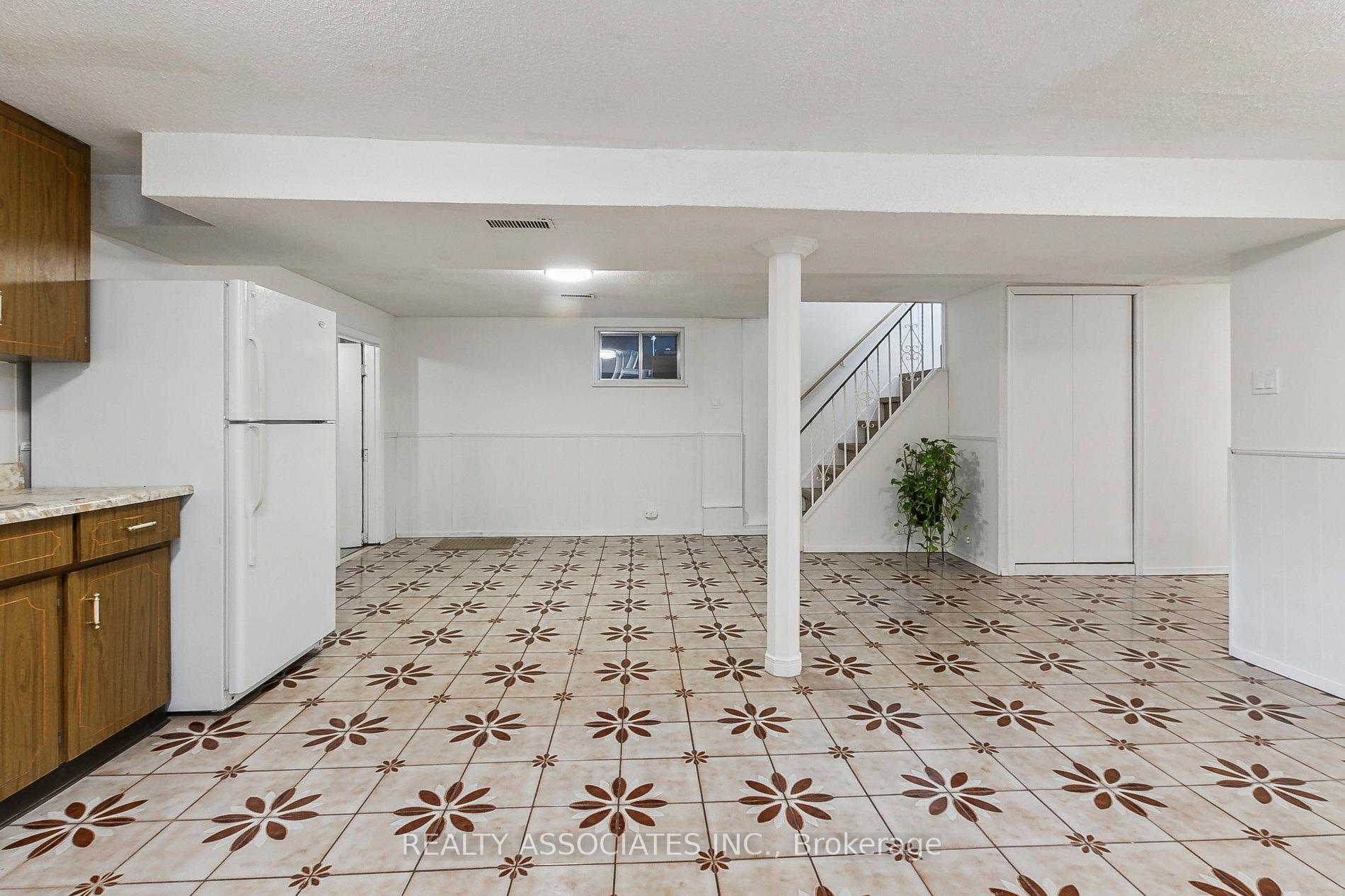 Photo 36 of 42 Fraserton Crescent, Scarborough, Bendale — HOMEH