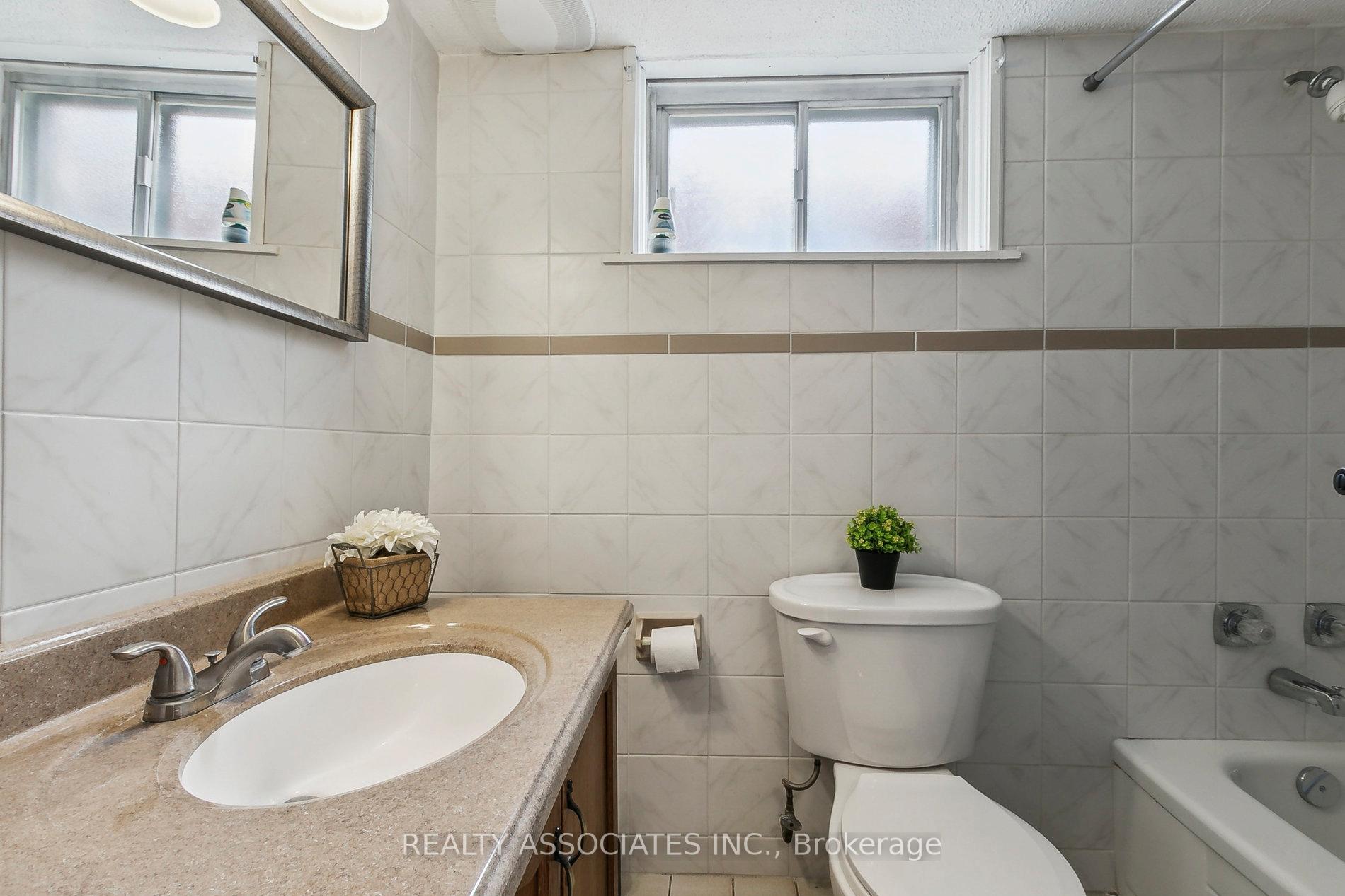 Photo 39 of 42 Fraserton Crescent, Scarborough, Bendale — HOMEH
