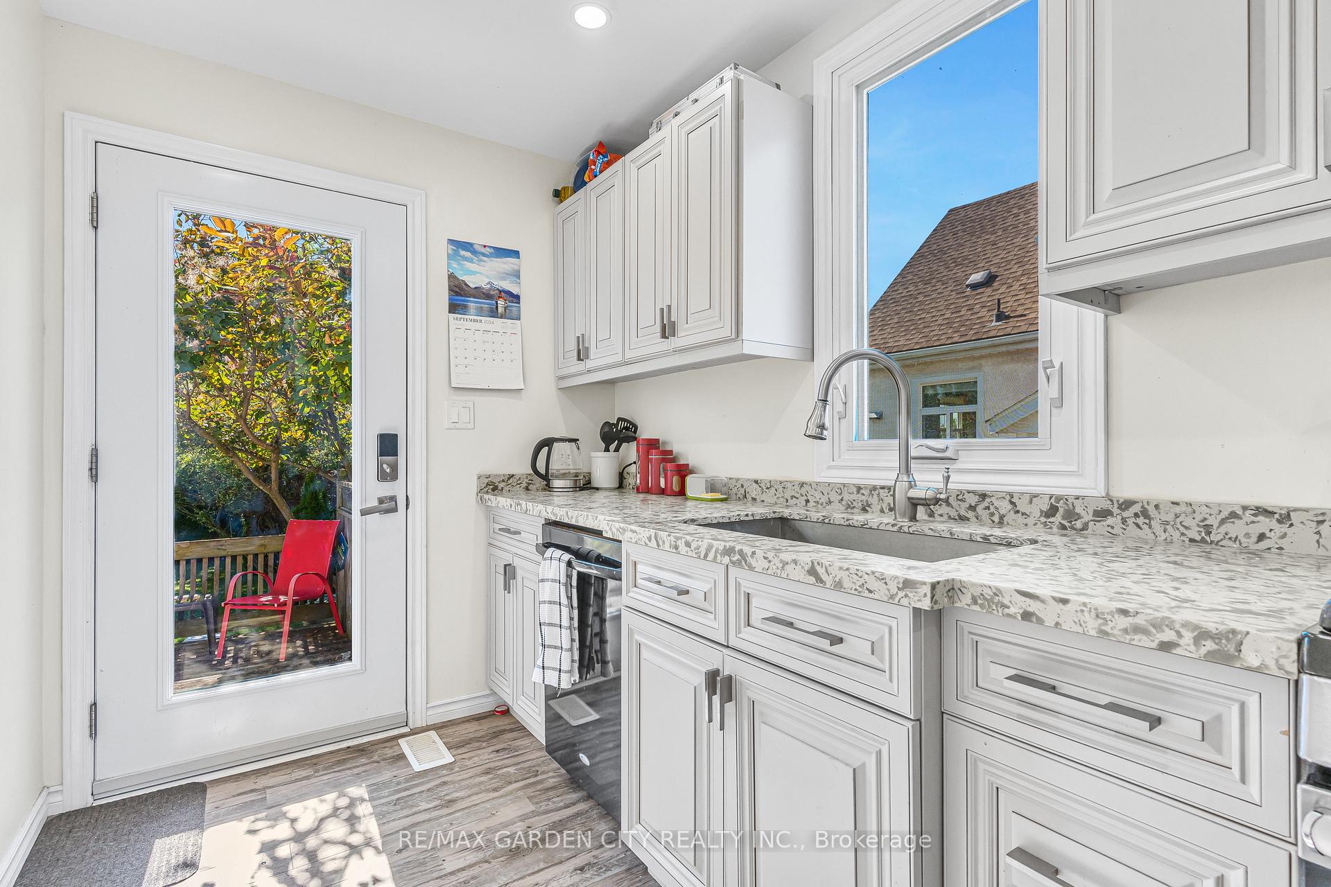 Photo 9 of 9 Foley Crescent, Thorold, Thorold Downtown — HOMEH