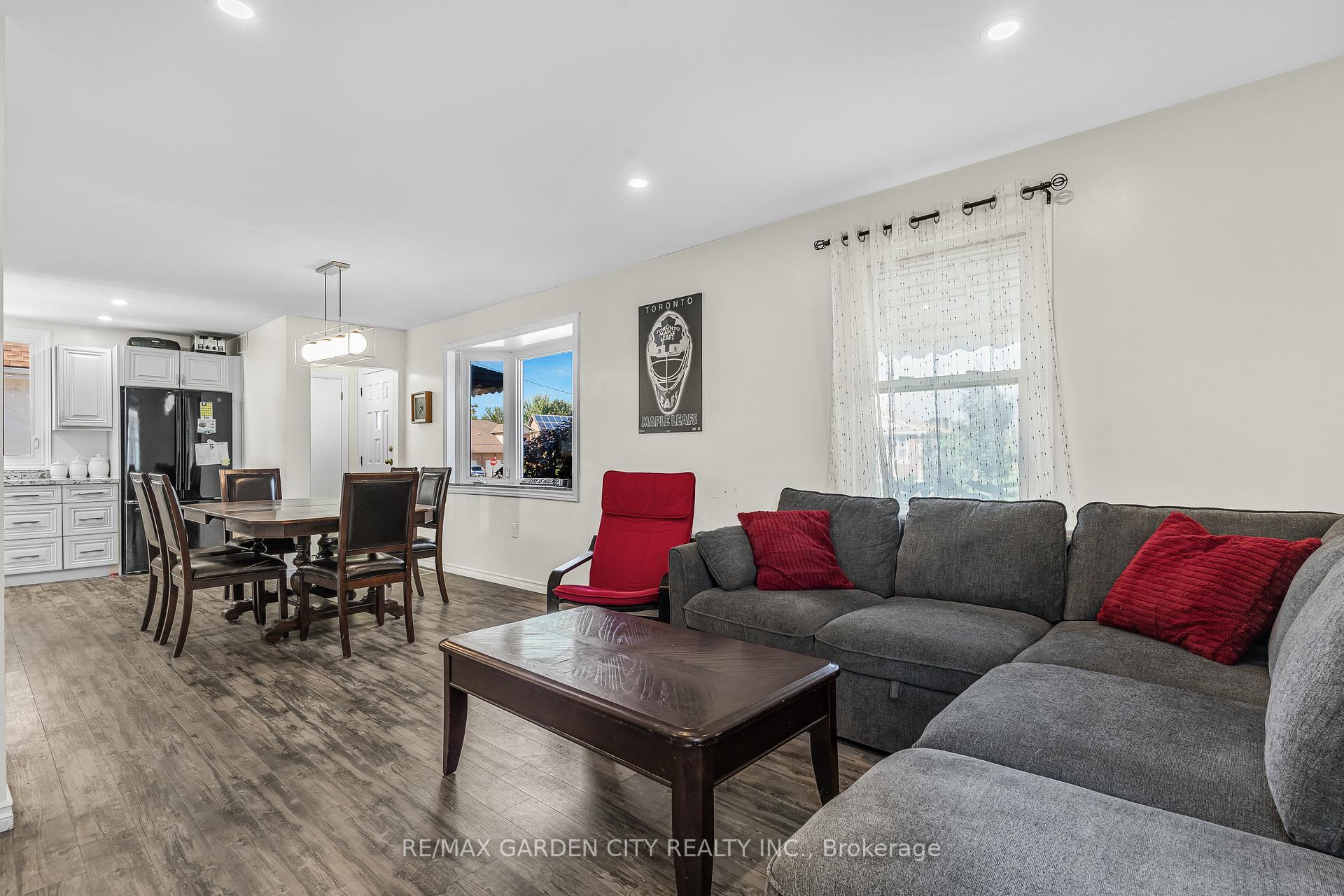 Photo 13 of 9 Foley Crescent, Thorold, Thorold Downtown — HOMEH
