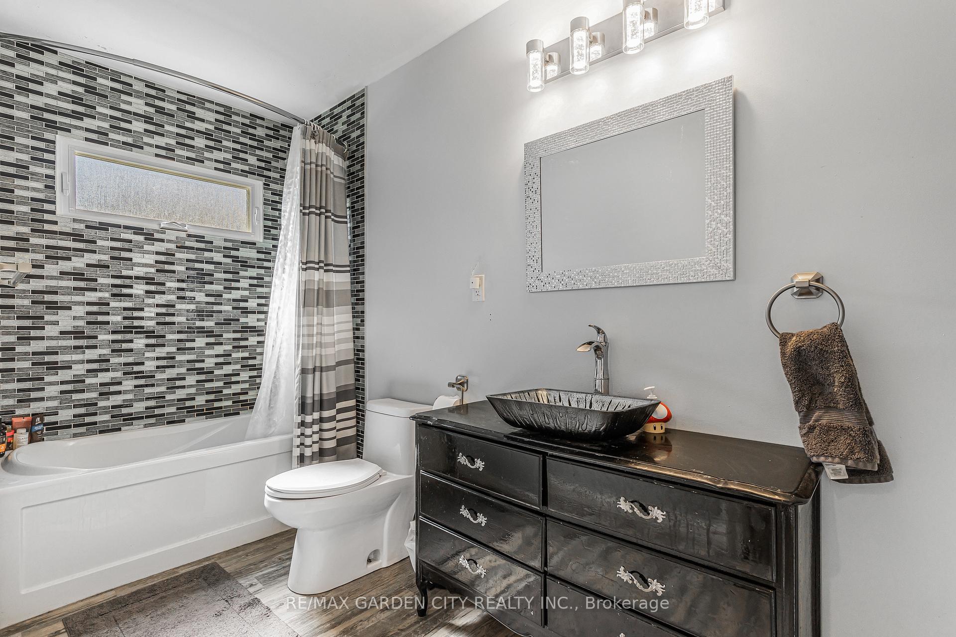Photo 14 of 9 Foley Crescent, Thorold, Thorold Downtown — HOMEH