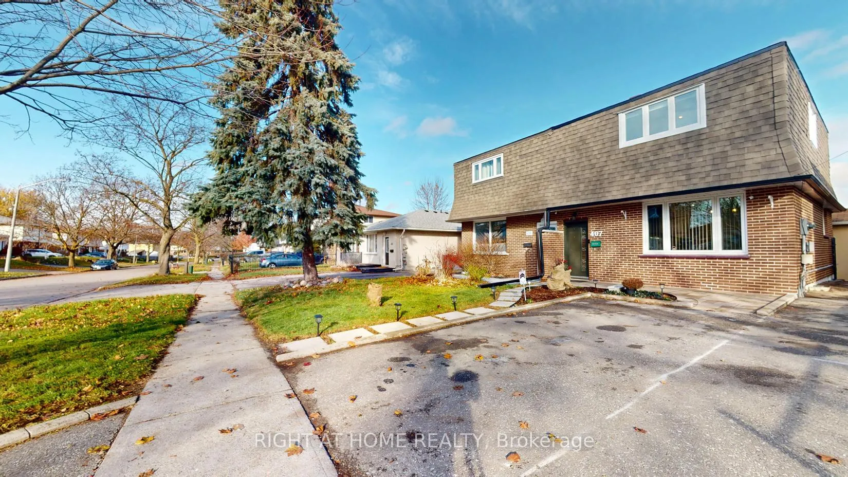 Photo 2 of 407 Maplewood Drive, Oshawa, O'Neill — HOMEH