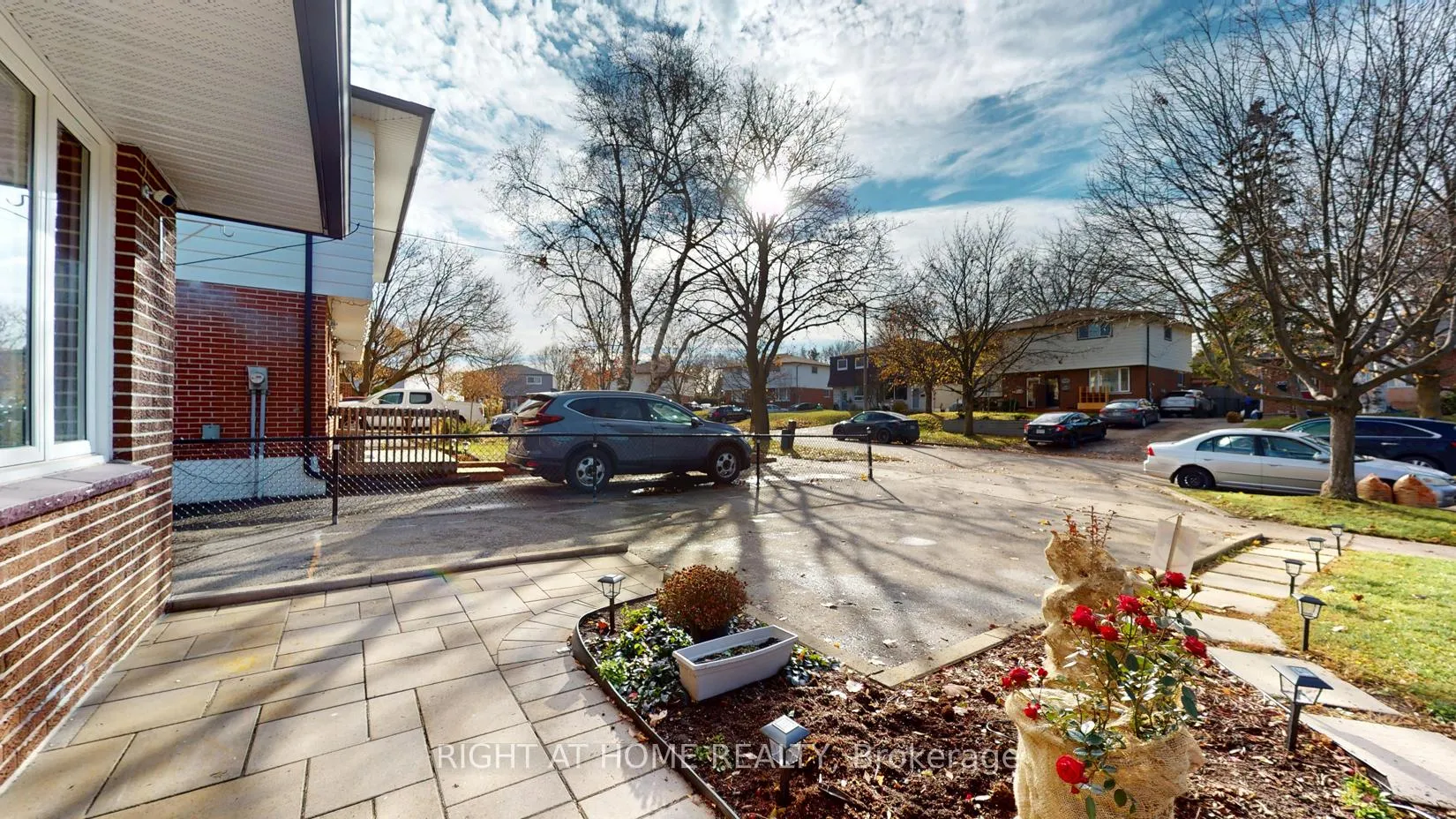 Photo 3 of 407 Maplewood Drive, Oshawa, O'Neill — HOMEH