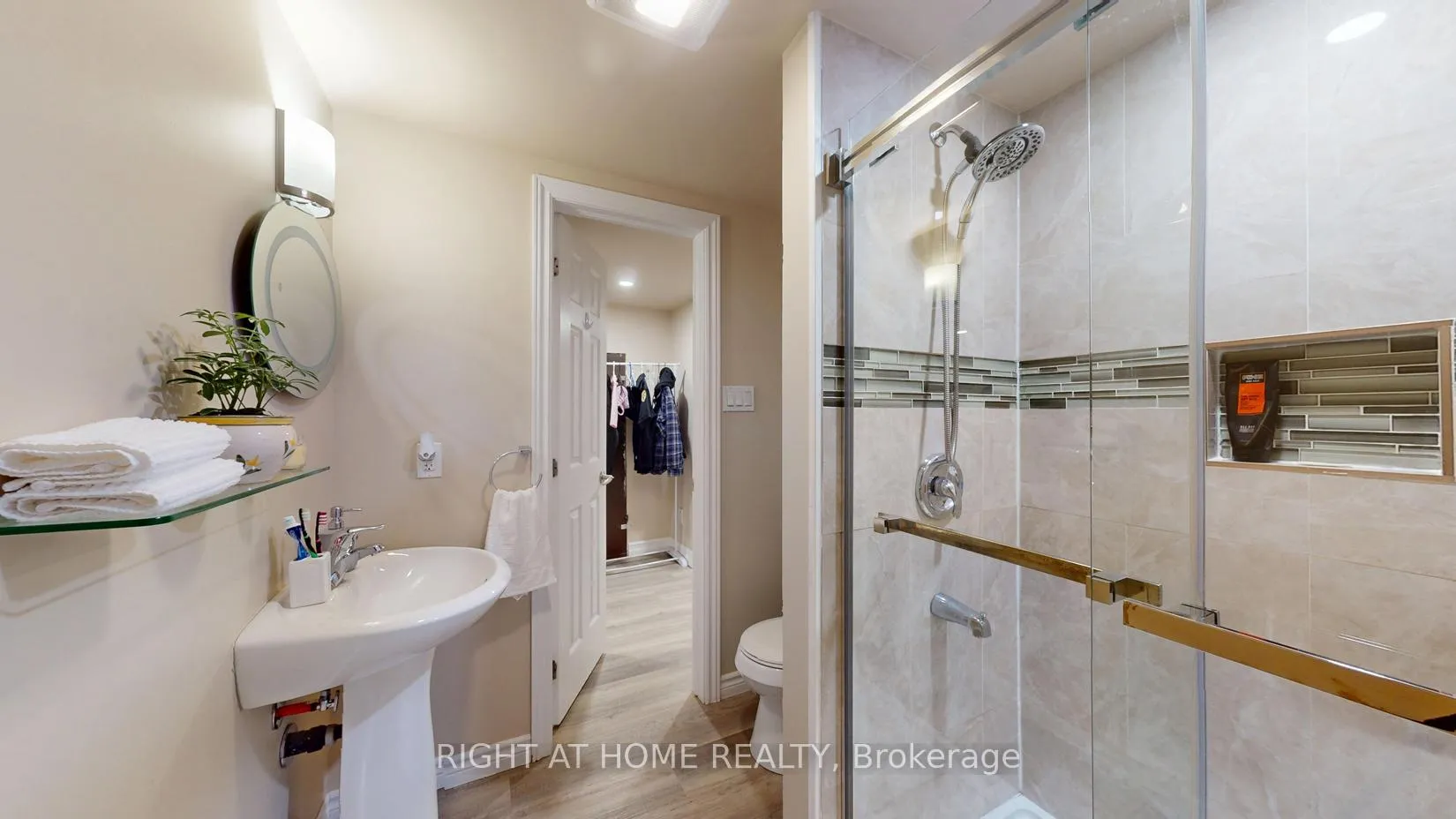 Photo 29 of 407 Maplewood Drive, Oshawa, O'Neill — HOMEH