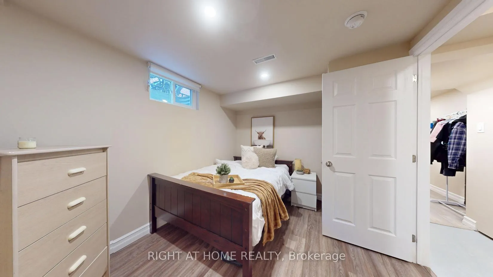 Photo 30 of 407 Maplewood Drive, Oshawa, O'Neill — HOMEH