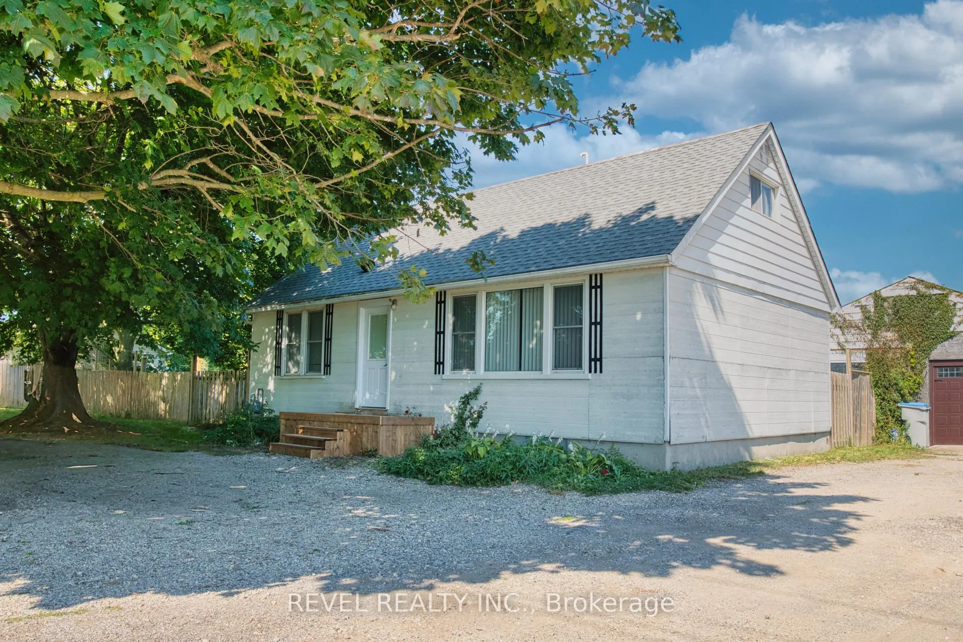 Photo 1 of 15330 Plover Mills Road, Middlesex Centre, Bryanston — HOMEH