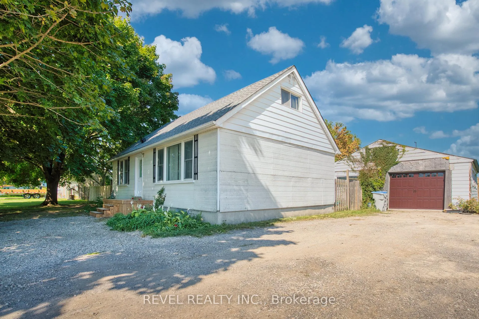 Photo 2 of 15330 Plover Mills Road, Middlesex Centre, Bryanston — HOMEH