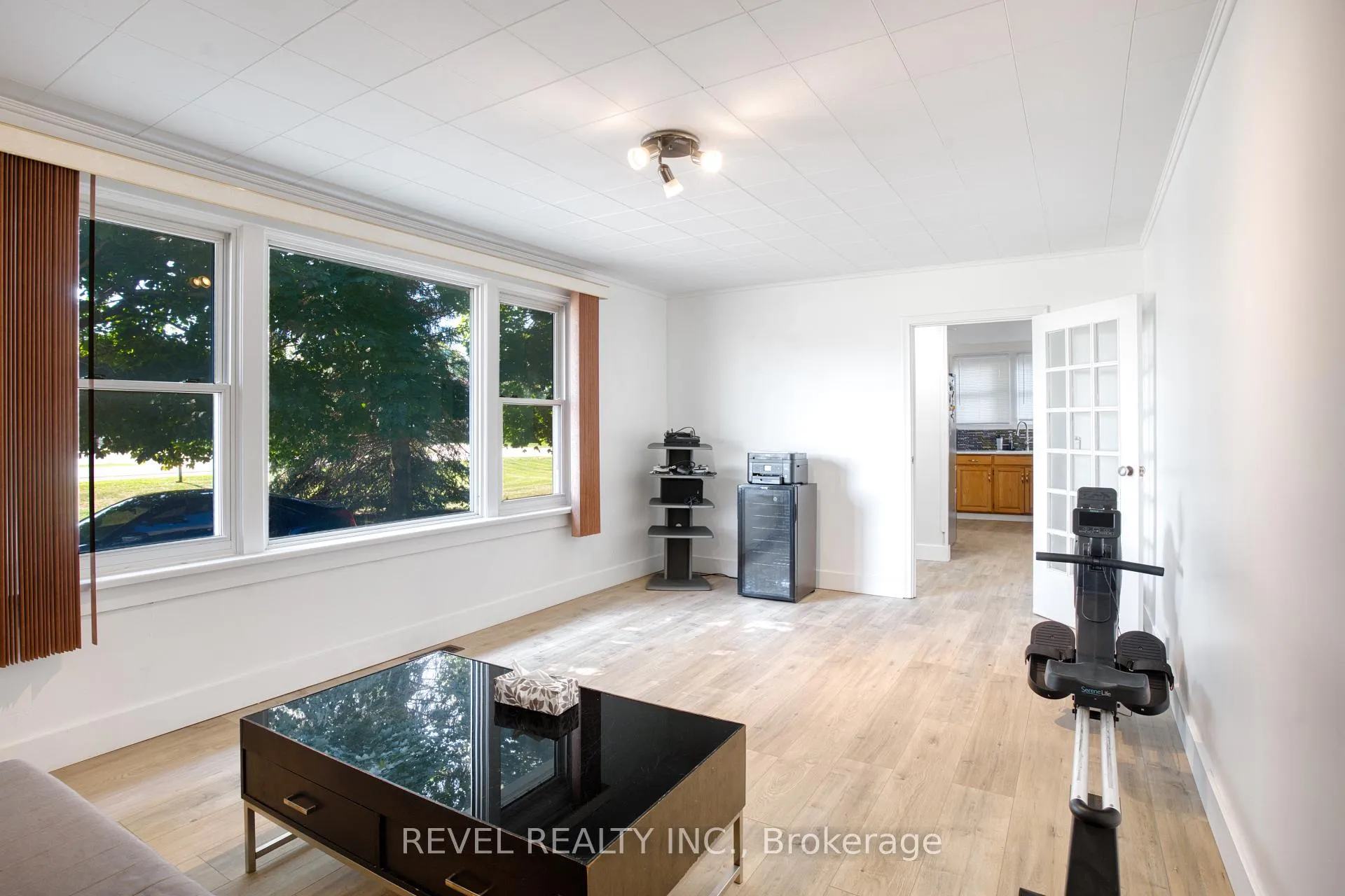 Photo 4 of 15330 Plover Mills Road, Middlesex Centre, Bryanston — HOMEH