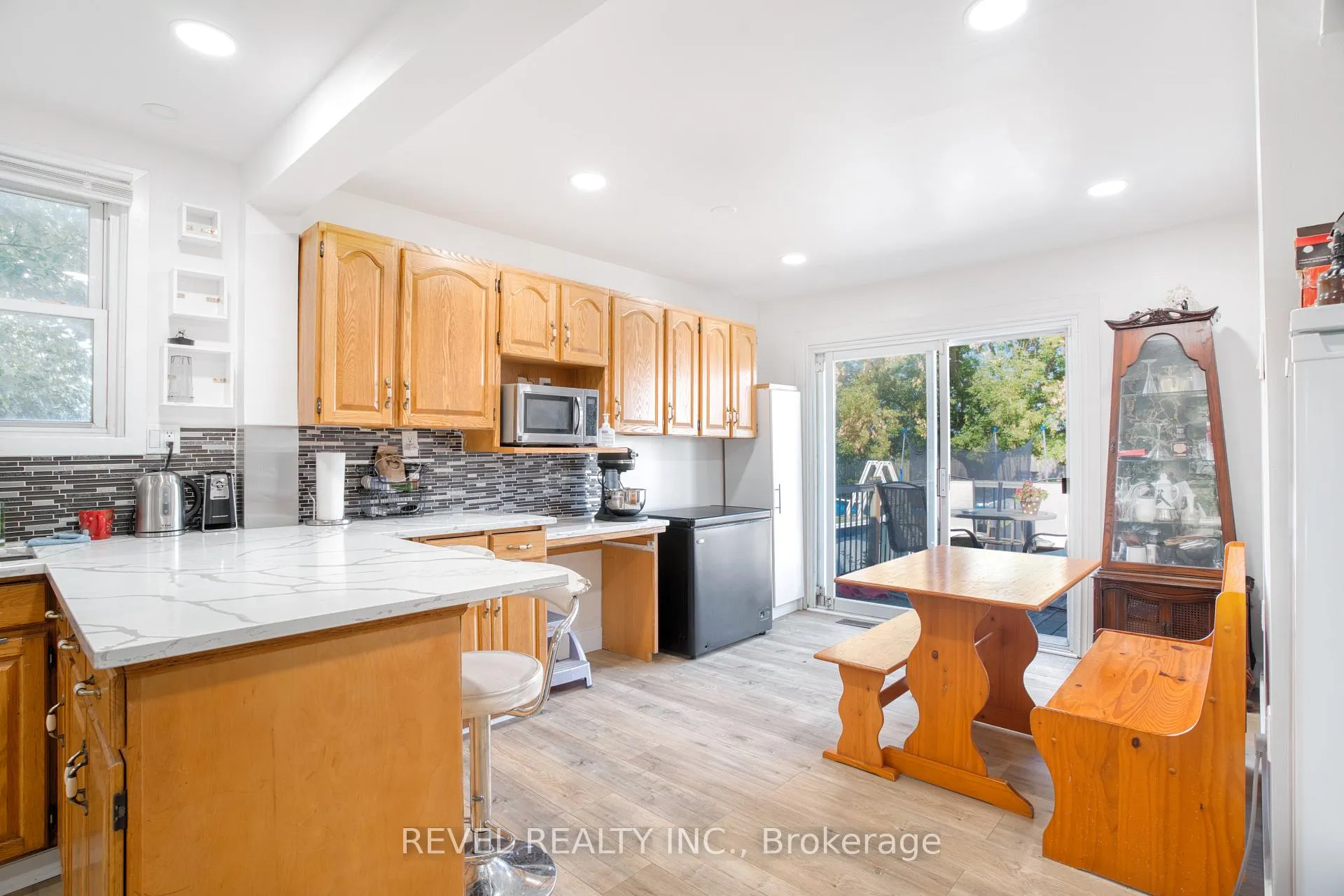 Photo 8 of 15330 Plover Mills Road, Middlesex Centre, Bryanston — HOMEH