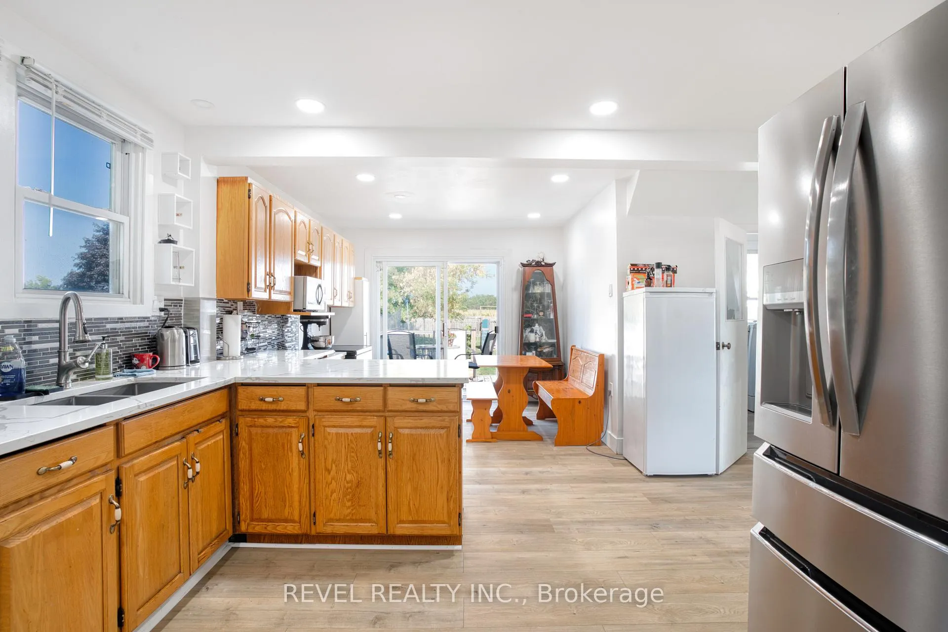 Photo 9 of 15330 Plover Mills Road, Middlesex Centre, Bryanston — HOMEH