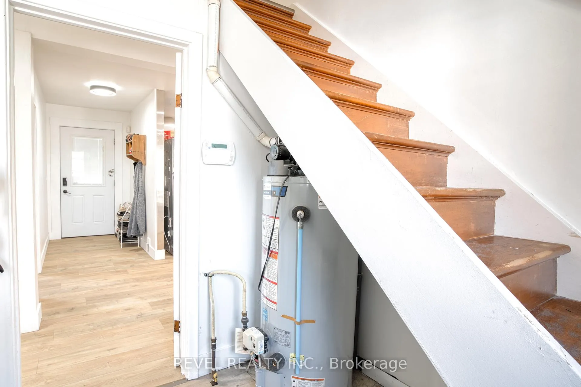 Photo 13 of 15330 Plover Mills Road, Middlesex Centre, Bryanston — HOMEH