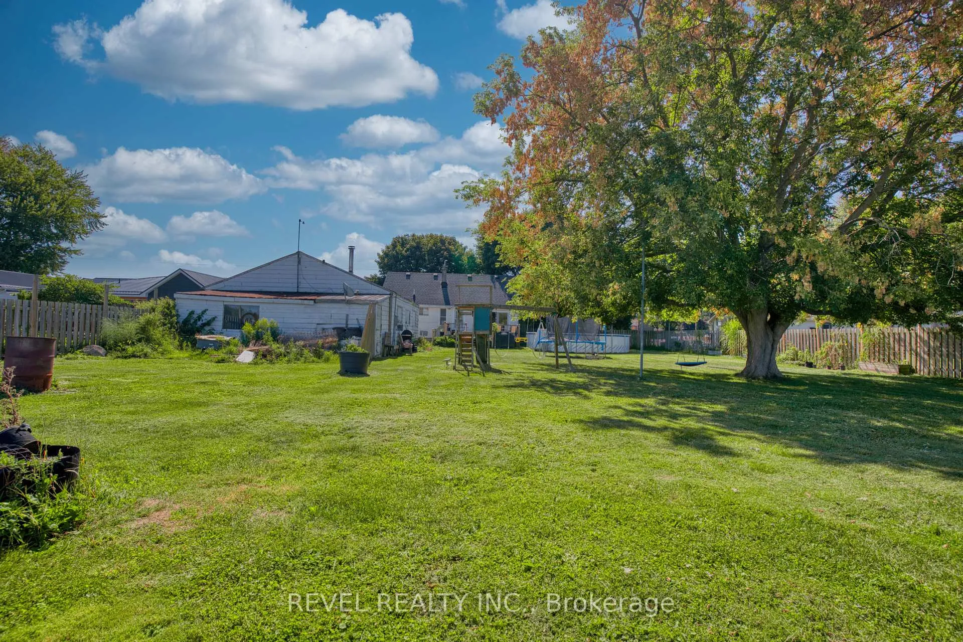 Photo 18 of 15330 Plover Mills Road, Middlesex Centre, Bryanston — HOMEH