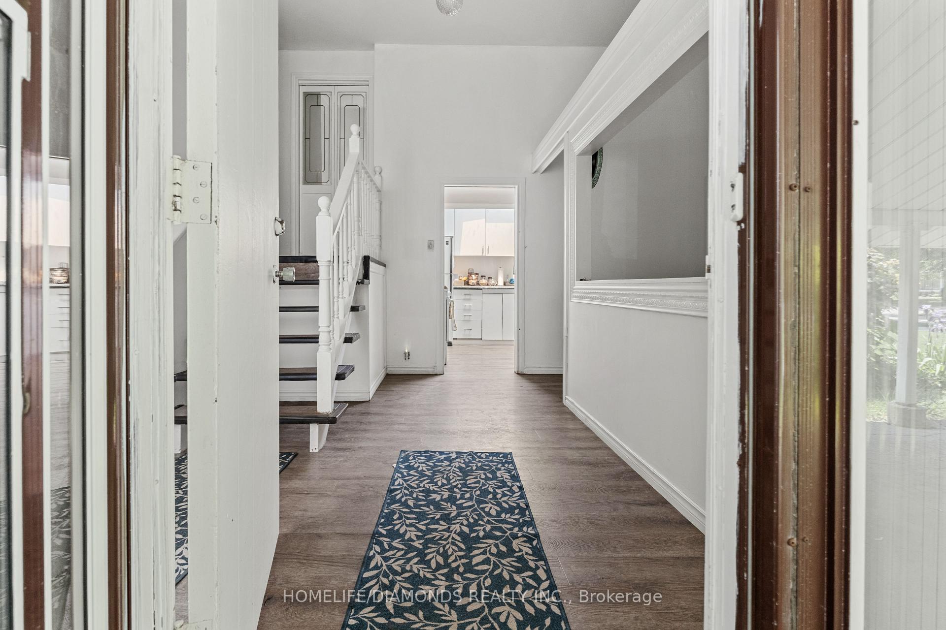 Photo 9 of 12 Munson Crescent, Scarborough, Bendale — HOMEH