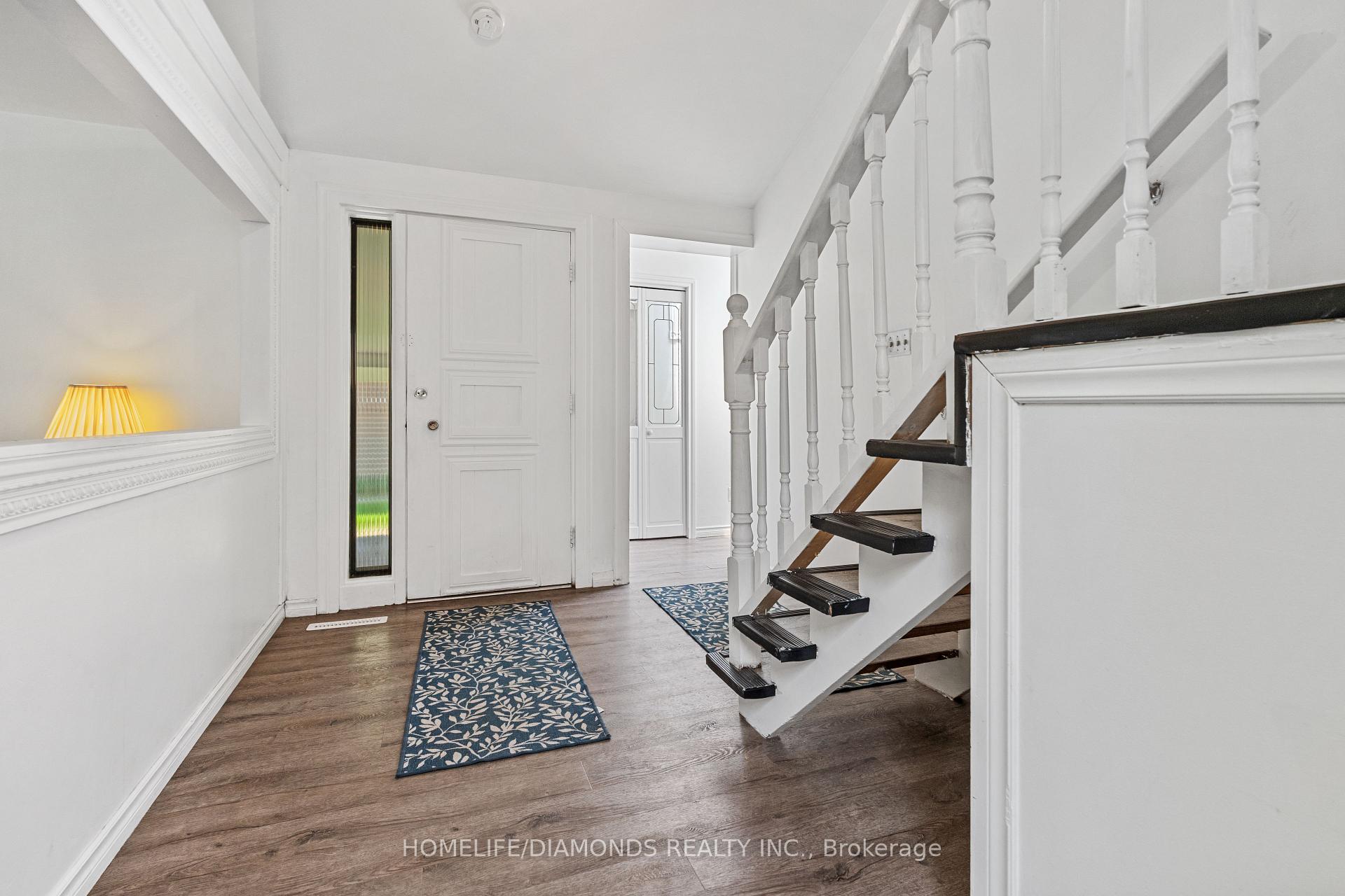 Photo 13 of 12 Munson Crescent, Scarborough, Bendale — HOMEH