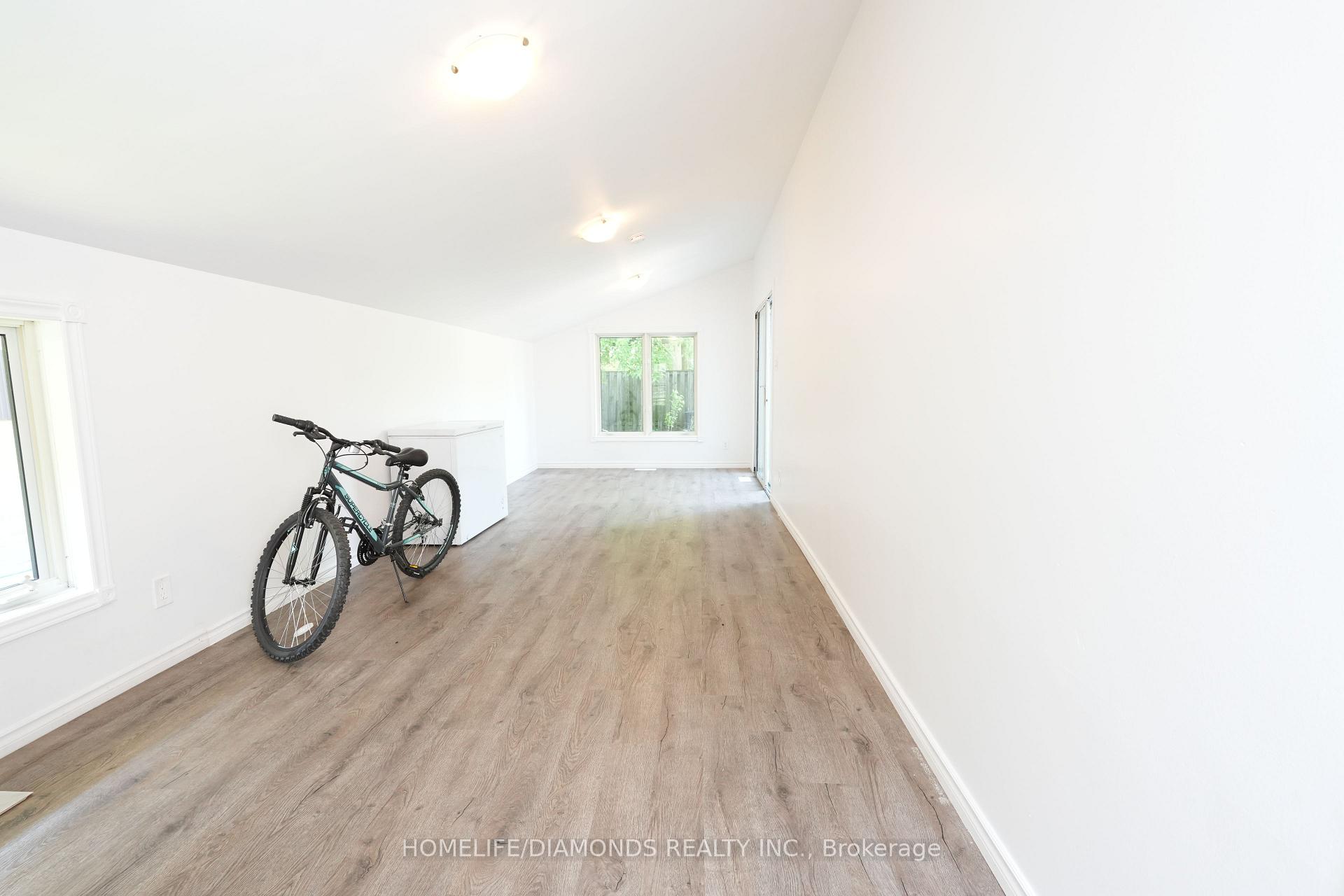 Photo 27 of 12 Munson Crescent, Scarborough, Bendale — HOMEH