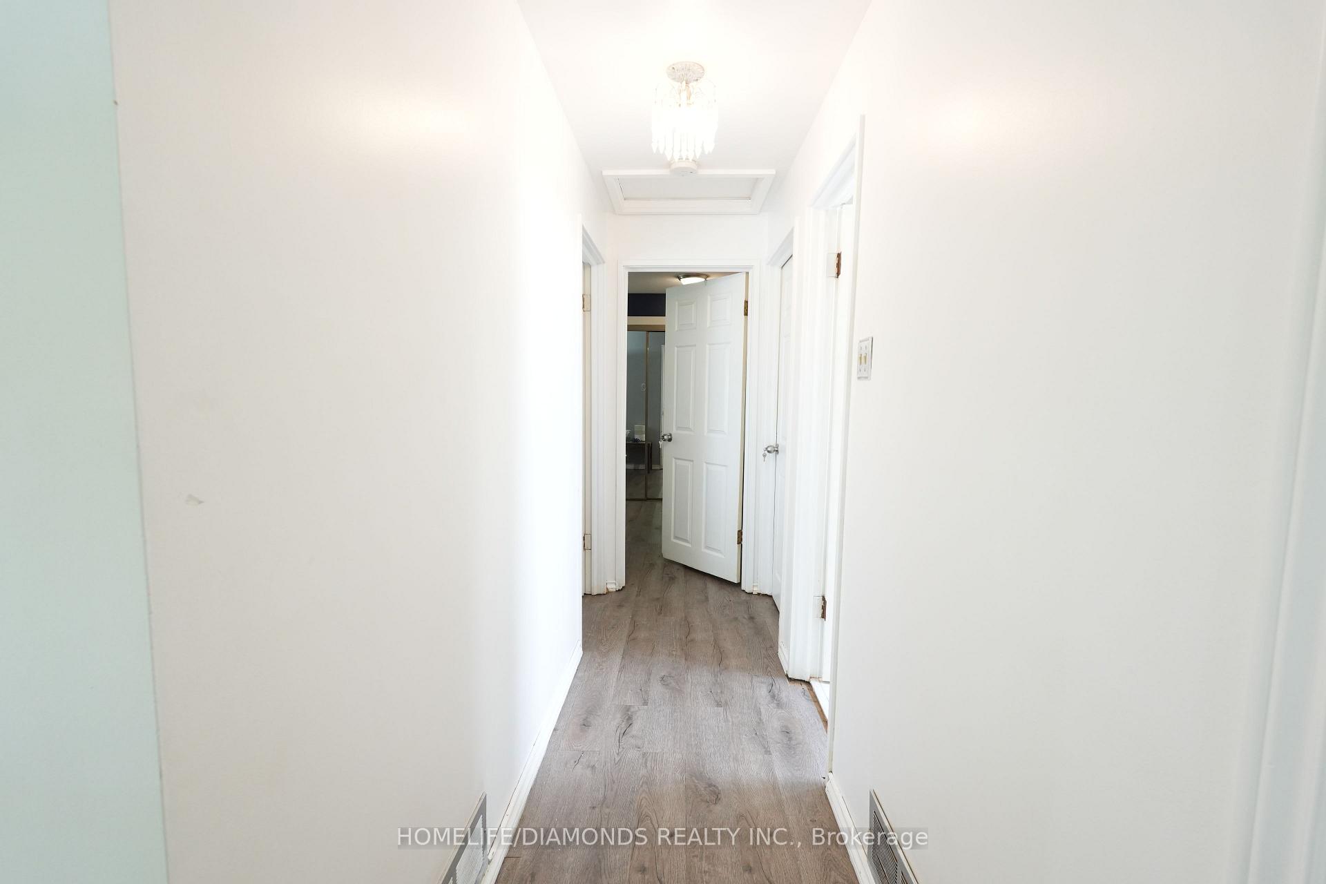 Photo 30 of 12 Munson Crescent, Scarborough, Bendale — HOMEH