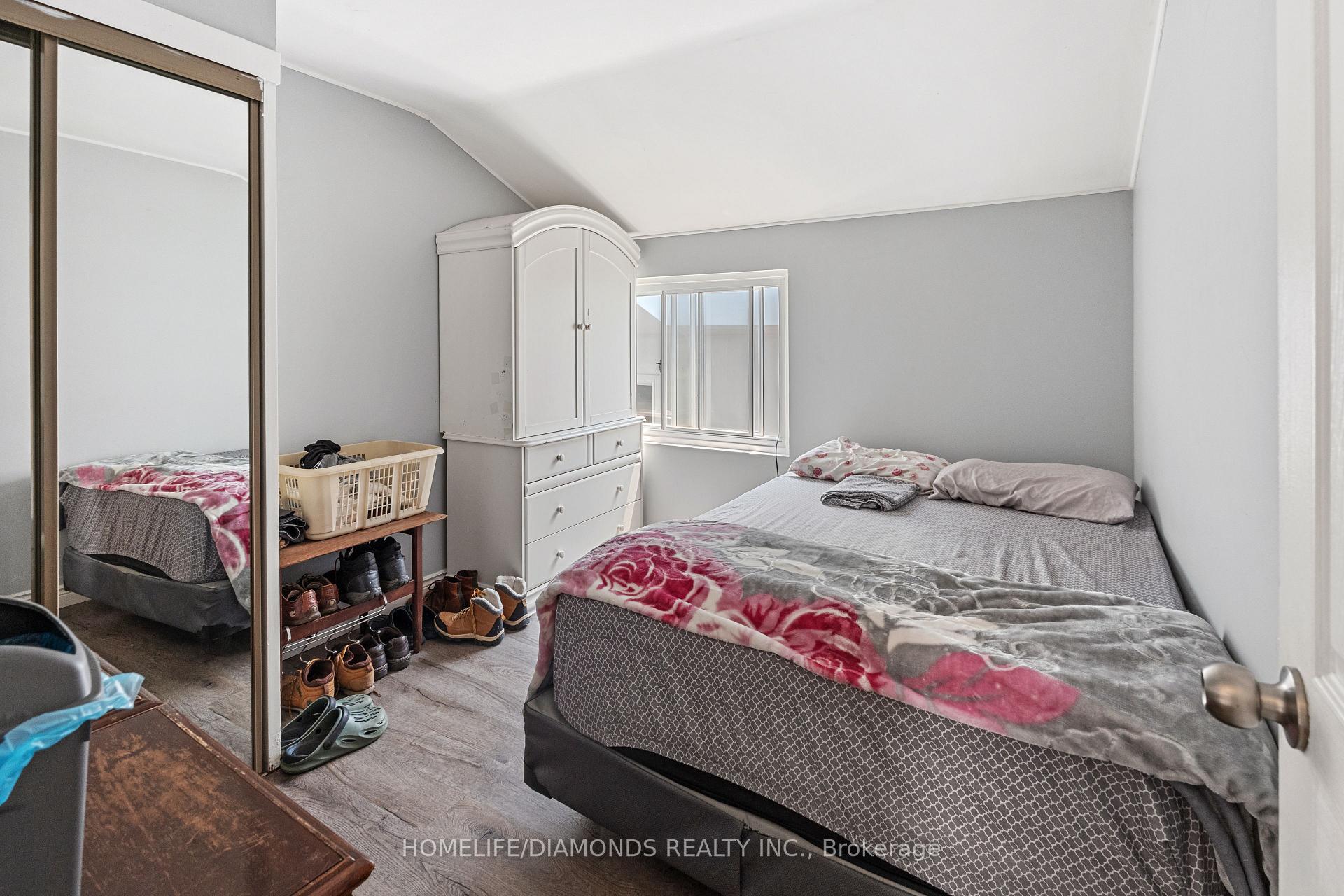 Photo 39 of 12 Munson Crescent, Scarborough, Bendale — HOMEH