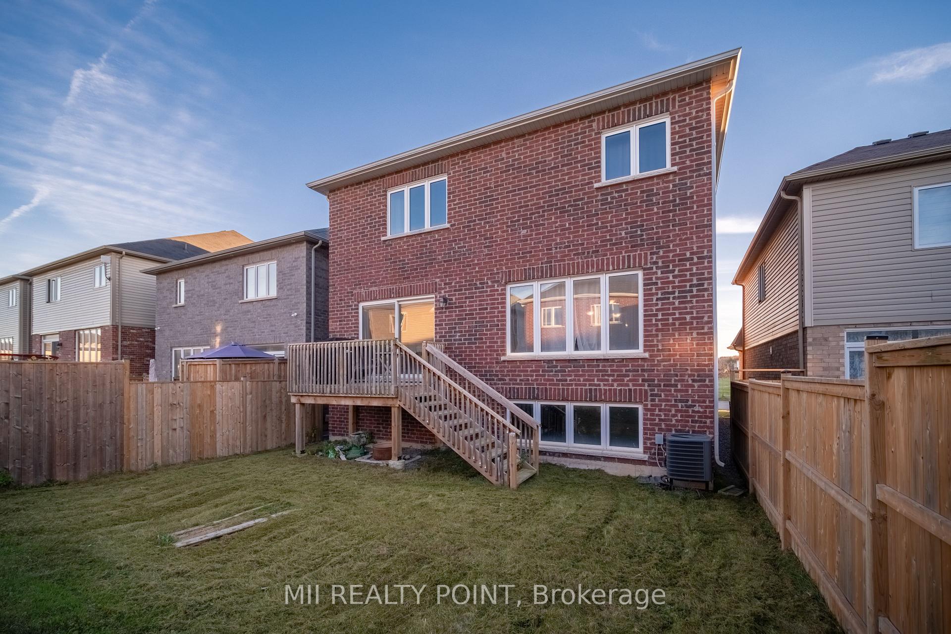 Photo 32 of 10 Alexandra Drive, Thorold, Hurricane/Merrittville — HOMEH