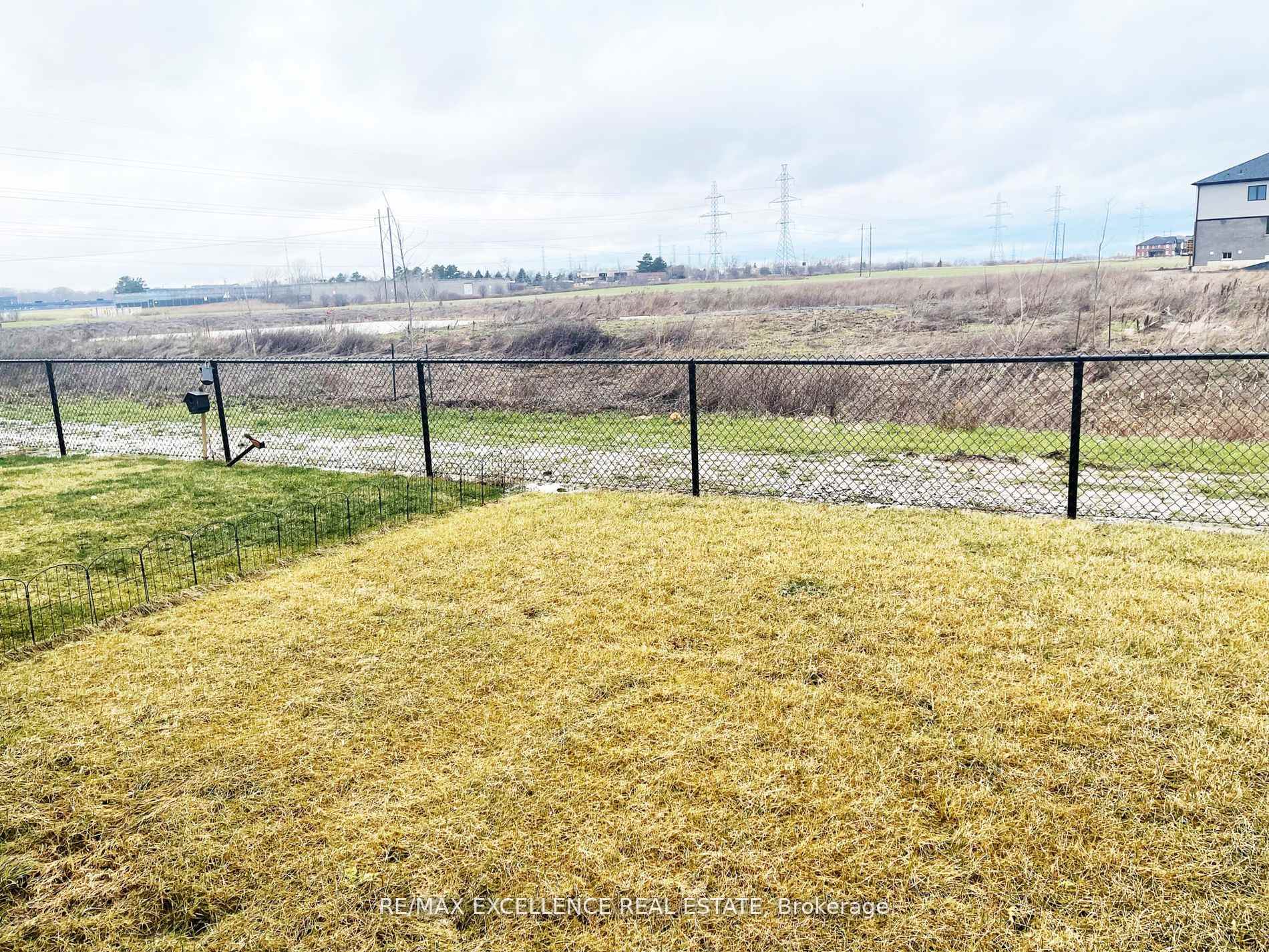 Photo 27 of 175 Vanilla Trail, Thorold, Rolling Meadows — HOMEH