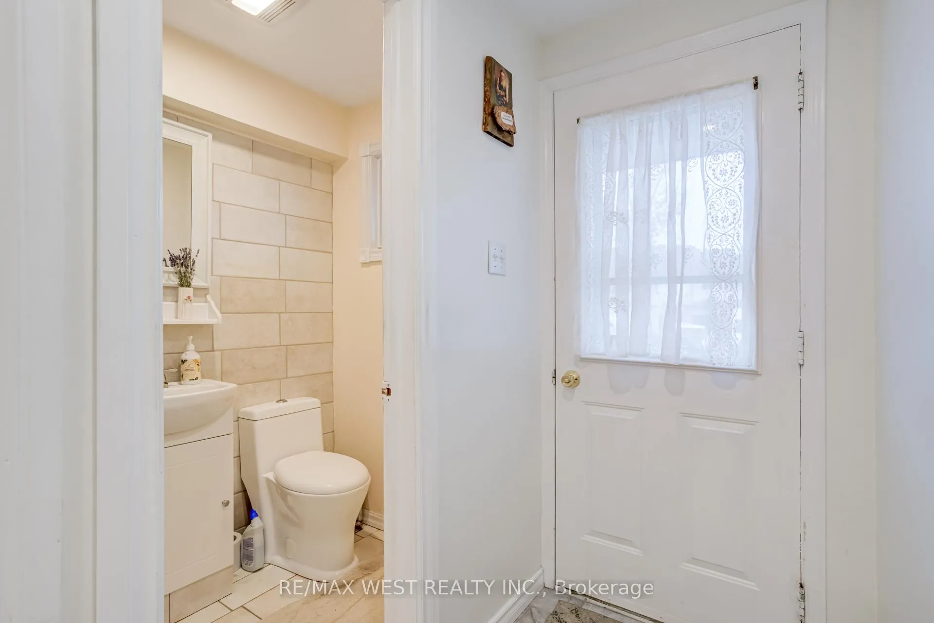 Photo 17 of 20 Corbett Drive, Barrie, Grove East — HOMEH