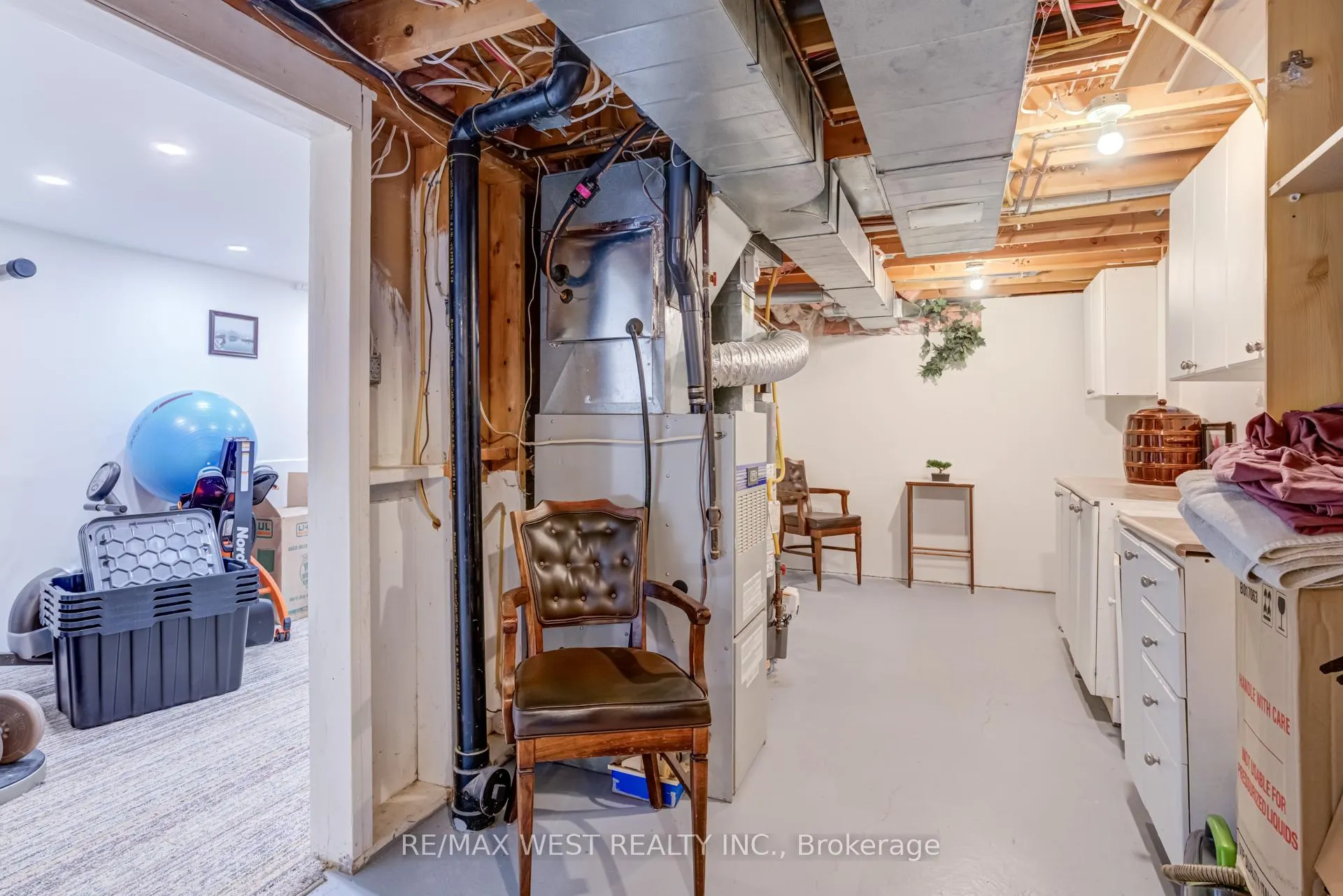 Photo 27 of 20 Corbett Drive, Barrie, Grove East — HOMEH