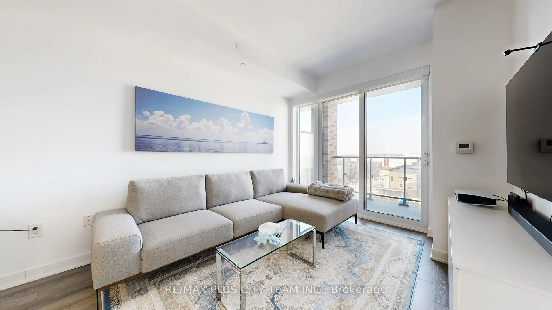 Photo 3 of Unit 626, 100 Eagle Rock Way, Vaughan, Rural Vaughan — HOMEH