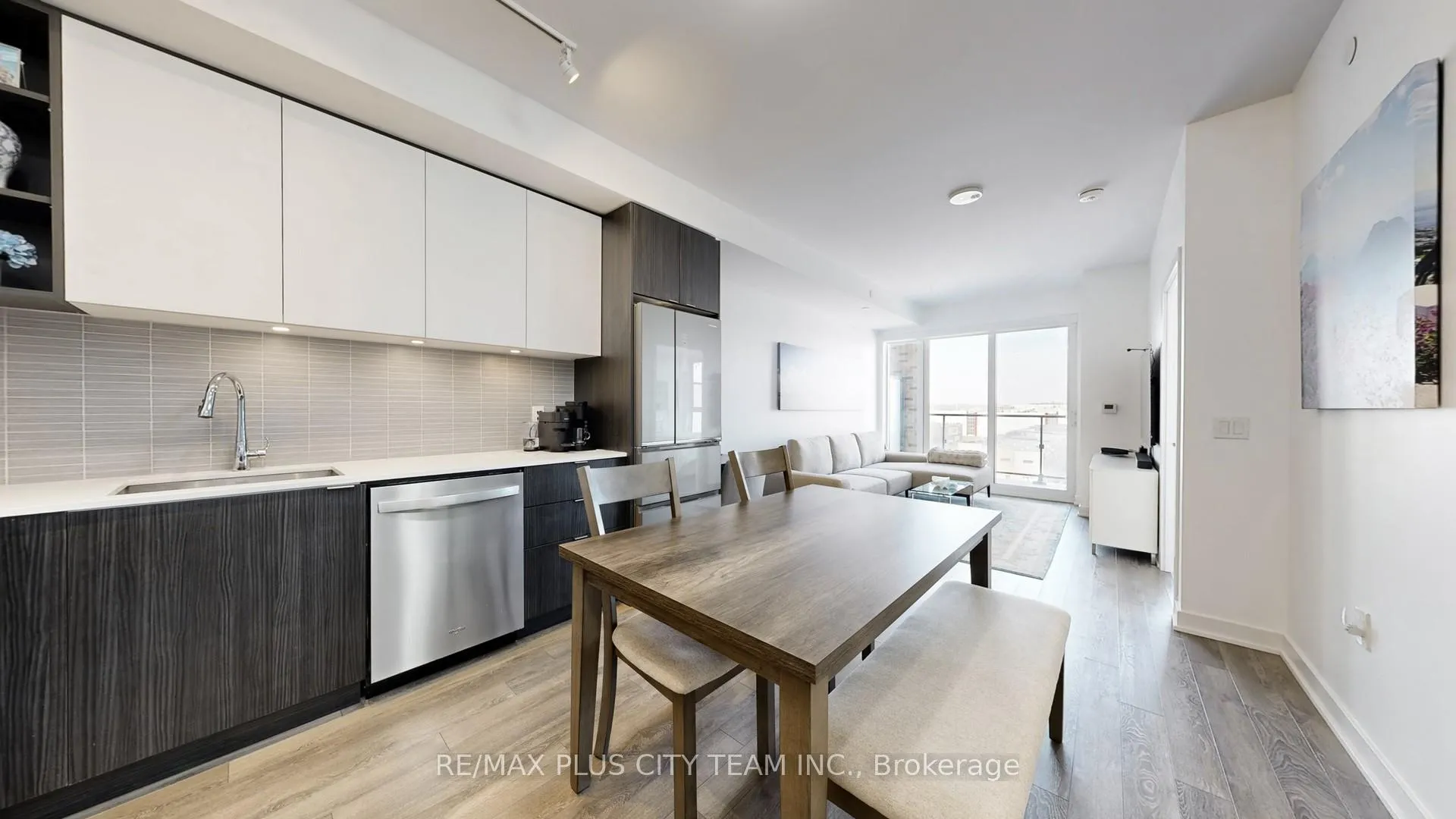 Photo 6 of Unit 626, 100 Eagle Rock Way, Vaughan, Rural Vaughan — HOMEH