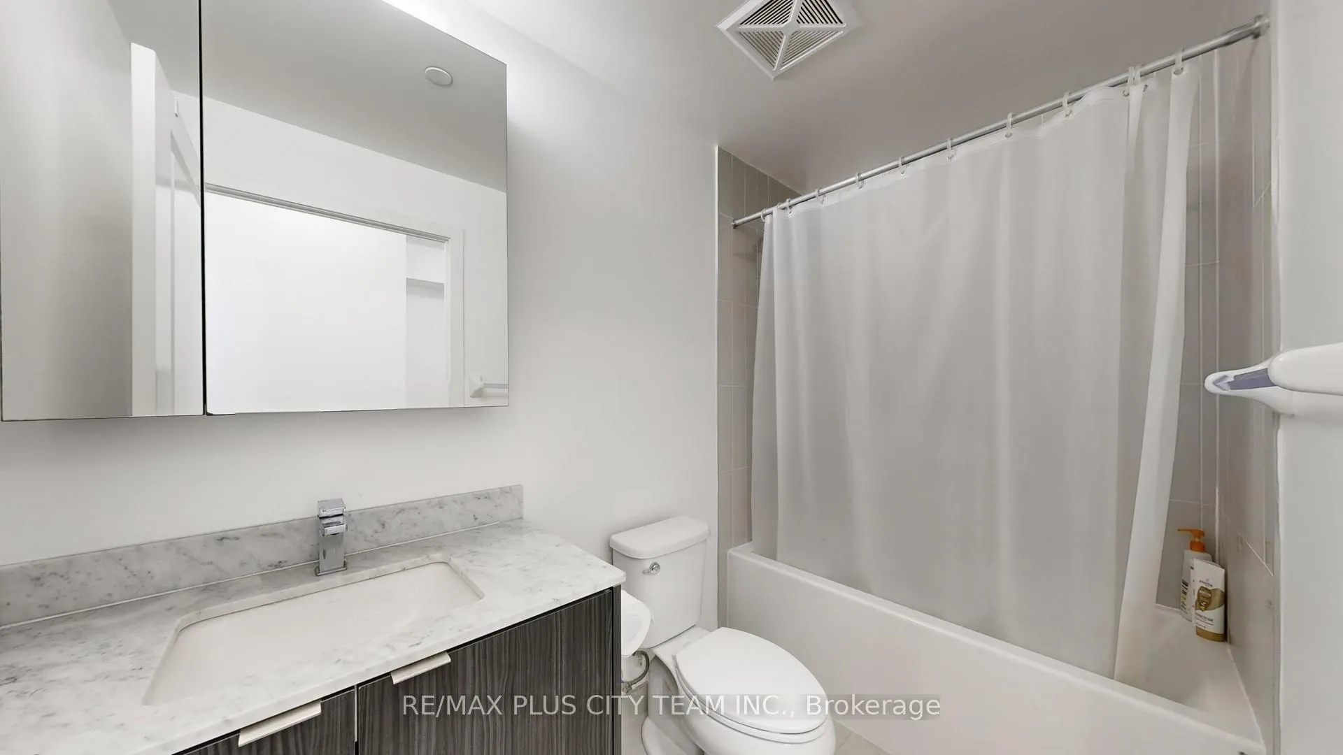Photo 14 of Unit 626, 100 Eagle Rock Way, Vaughan, Rural Vaughan — HOMEH