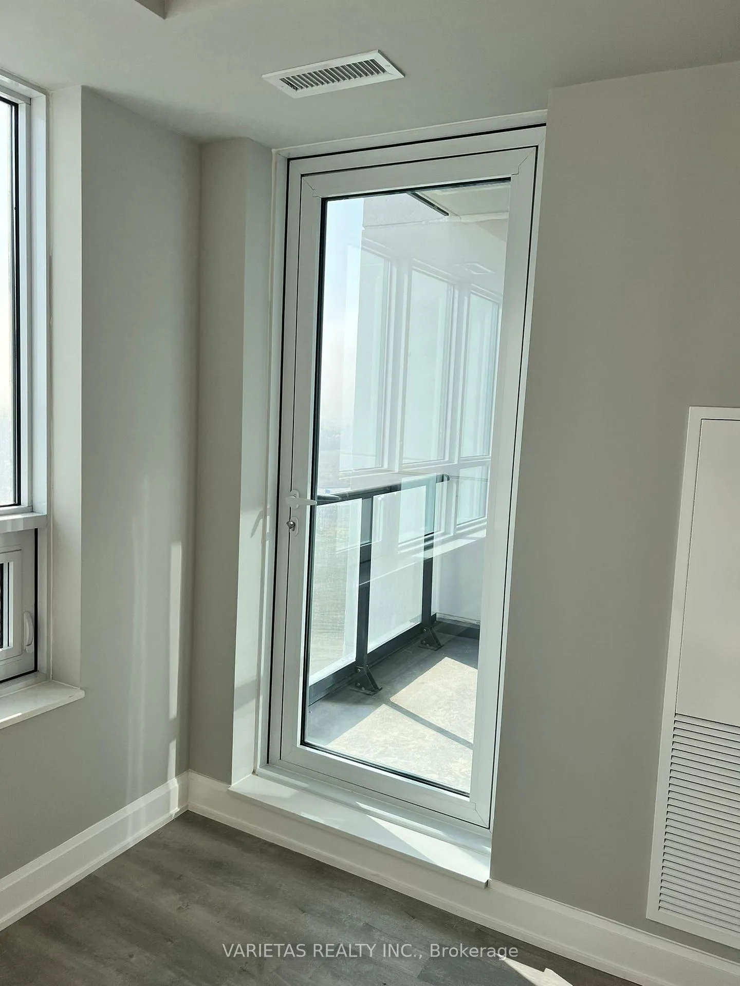 Photo 8 of Unit 1707, 12 Gandhi Lane, Markham, Commerce Valley — HOMEH