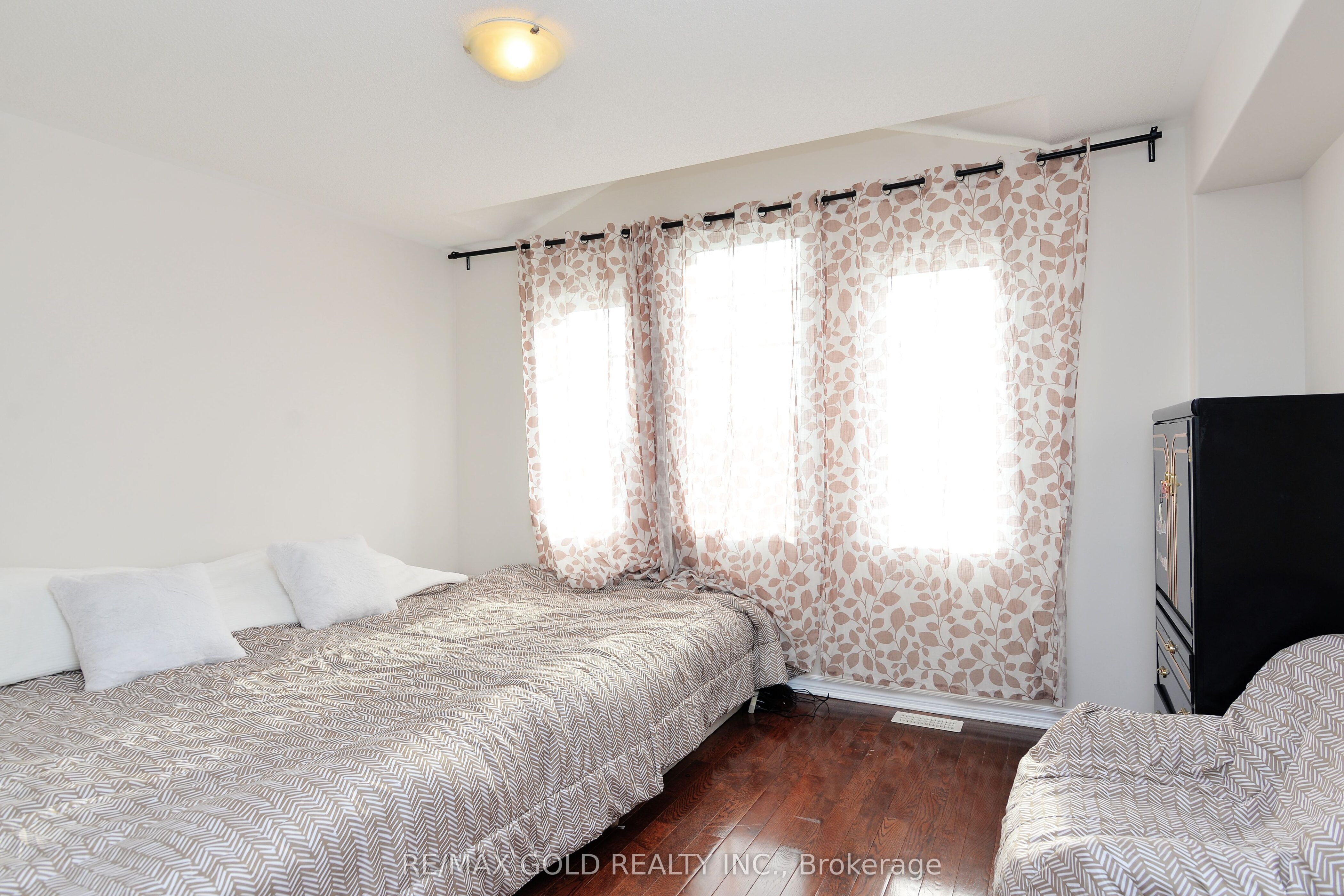 Photo 54 of 25 Aldersgate Drive, Brampton, Northwest Brampton — HOMEH